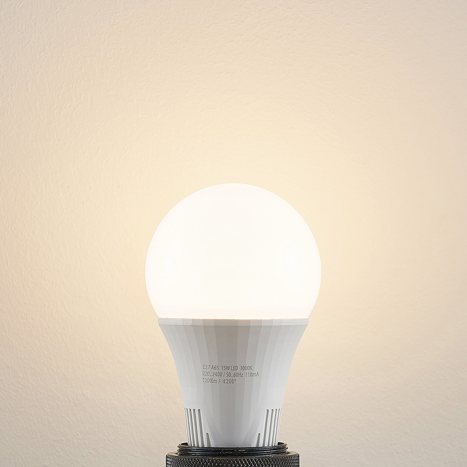 LED-lampa E27 A65 15 W 3 000 K dimbar i 3 steg