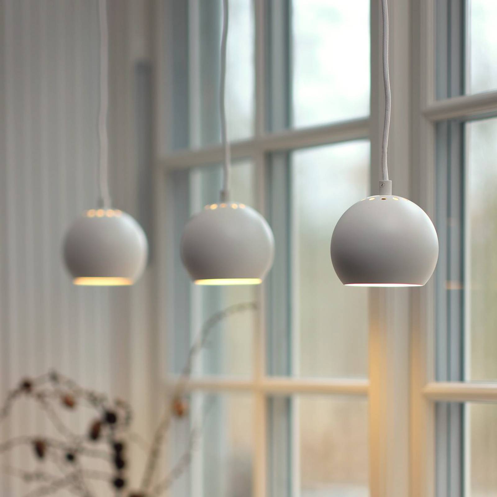 Lampa wisząca FRANDSEN Ball biały matowy Ø 12 cm