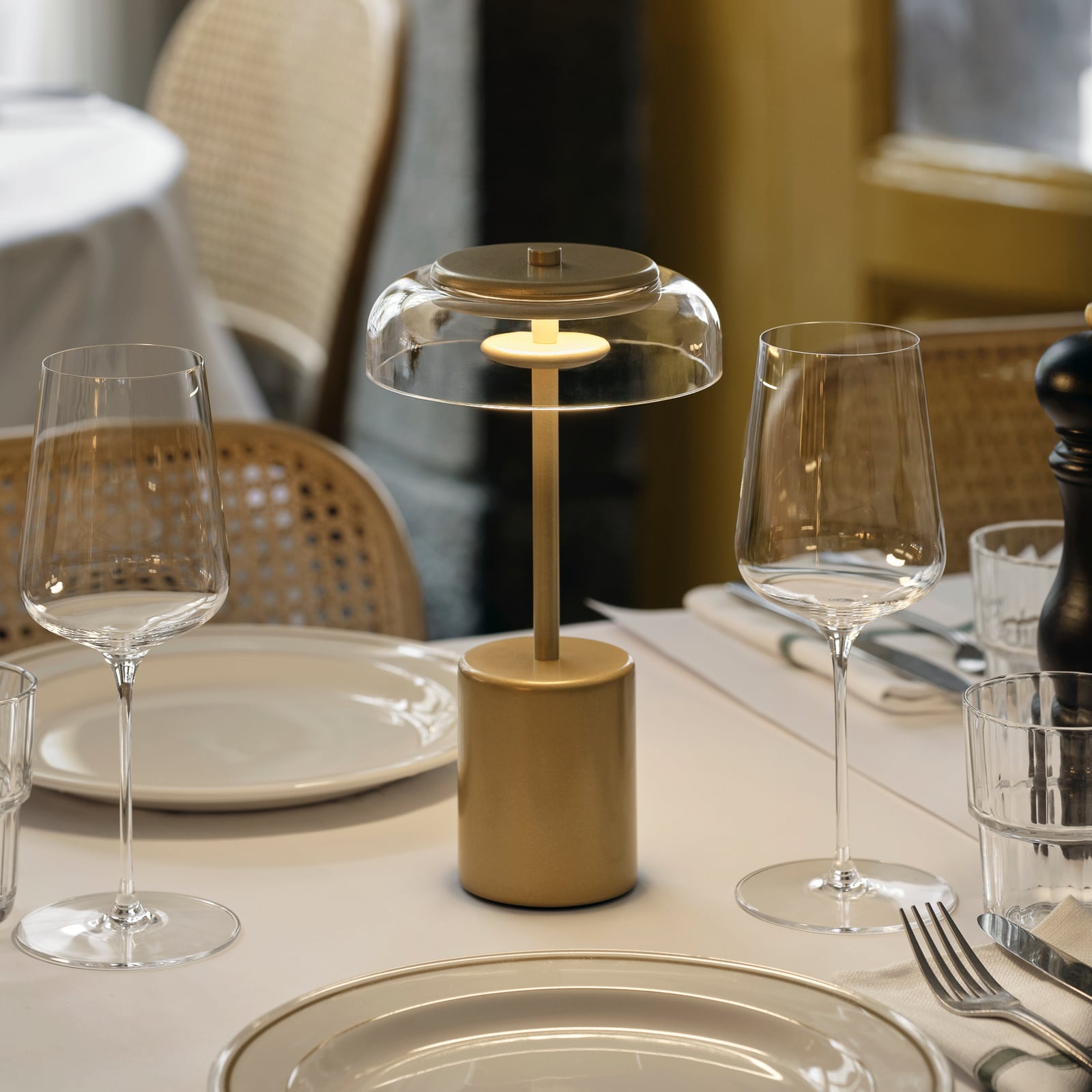 Lampe à poser portable Blossi Mini Nordic Gold/Clear - Nuura