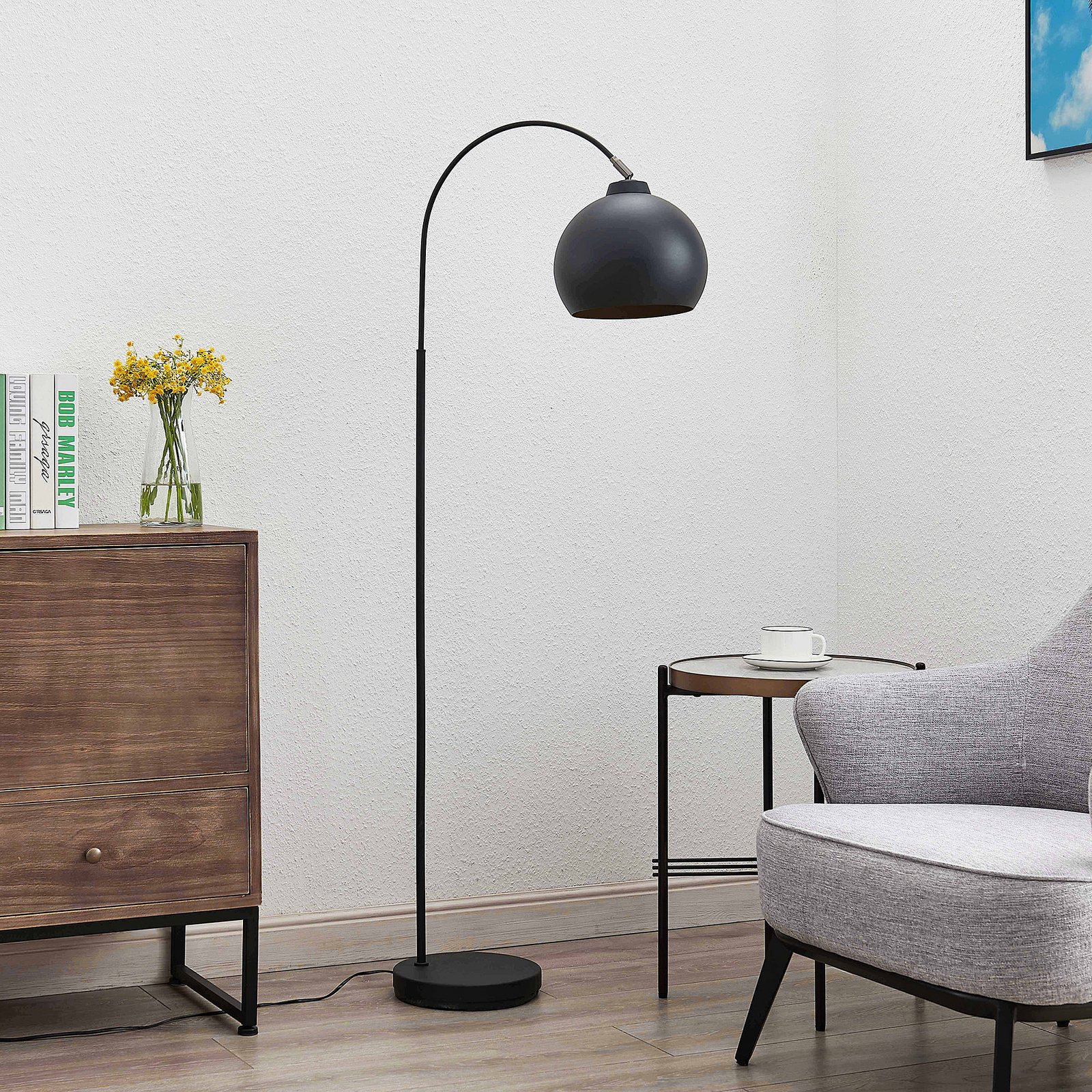 Minali Golvlampa Black/Gold - Lindby
