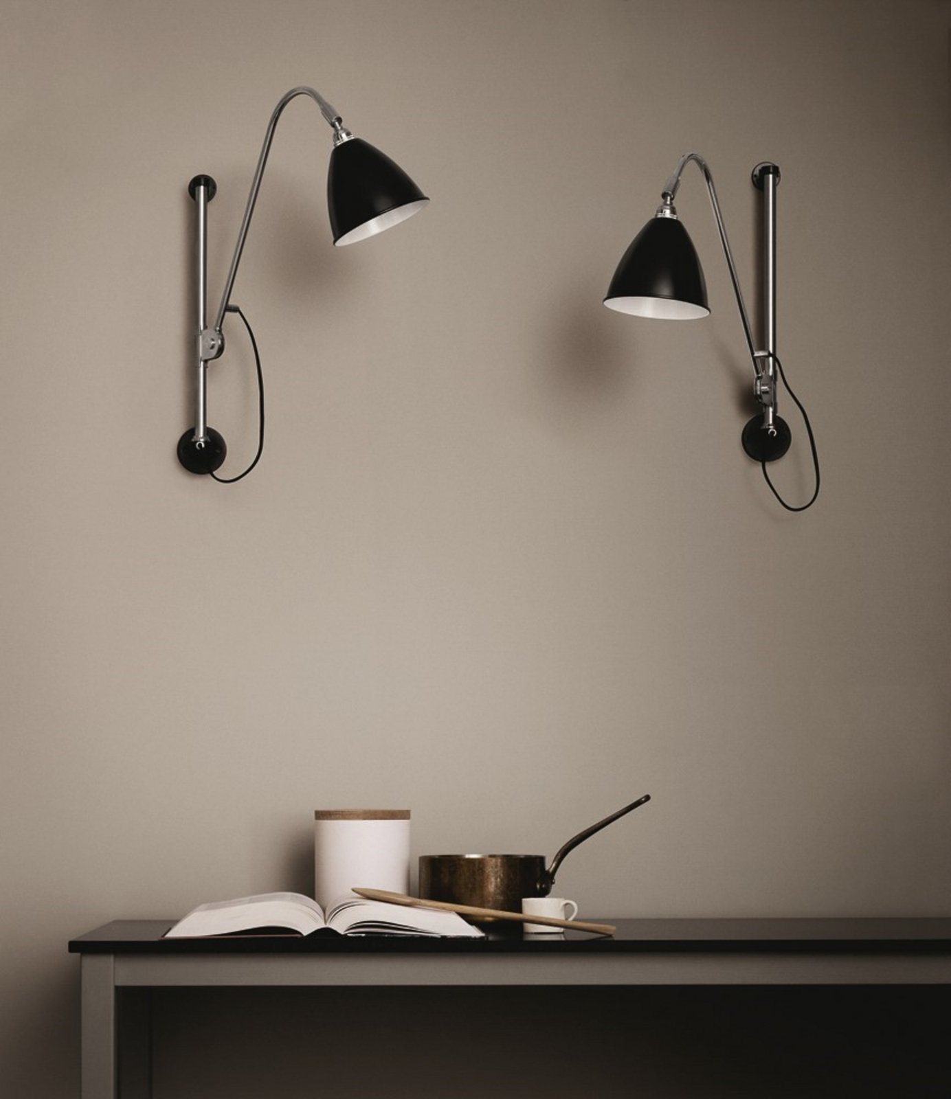 Bestlite BL5 Wall Lamp ø16 Chrome/Porcelain - GUBI