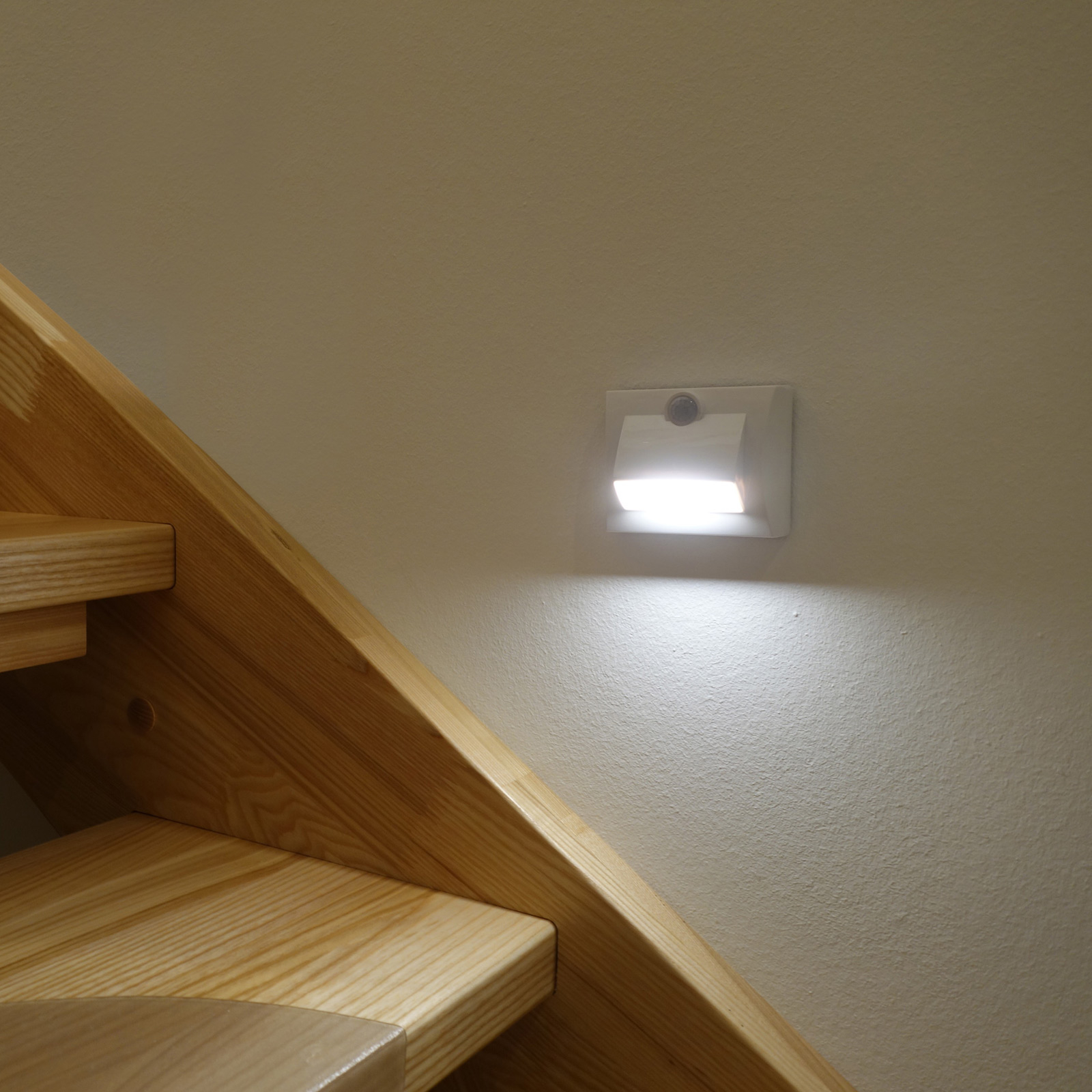 Müller Licht Grada applique LED sensore