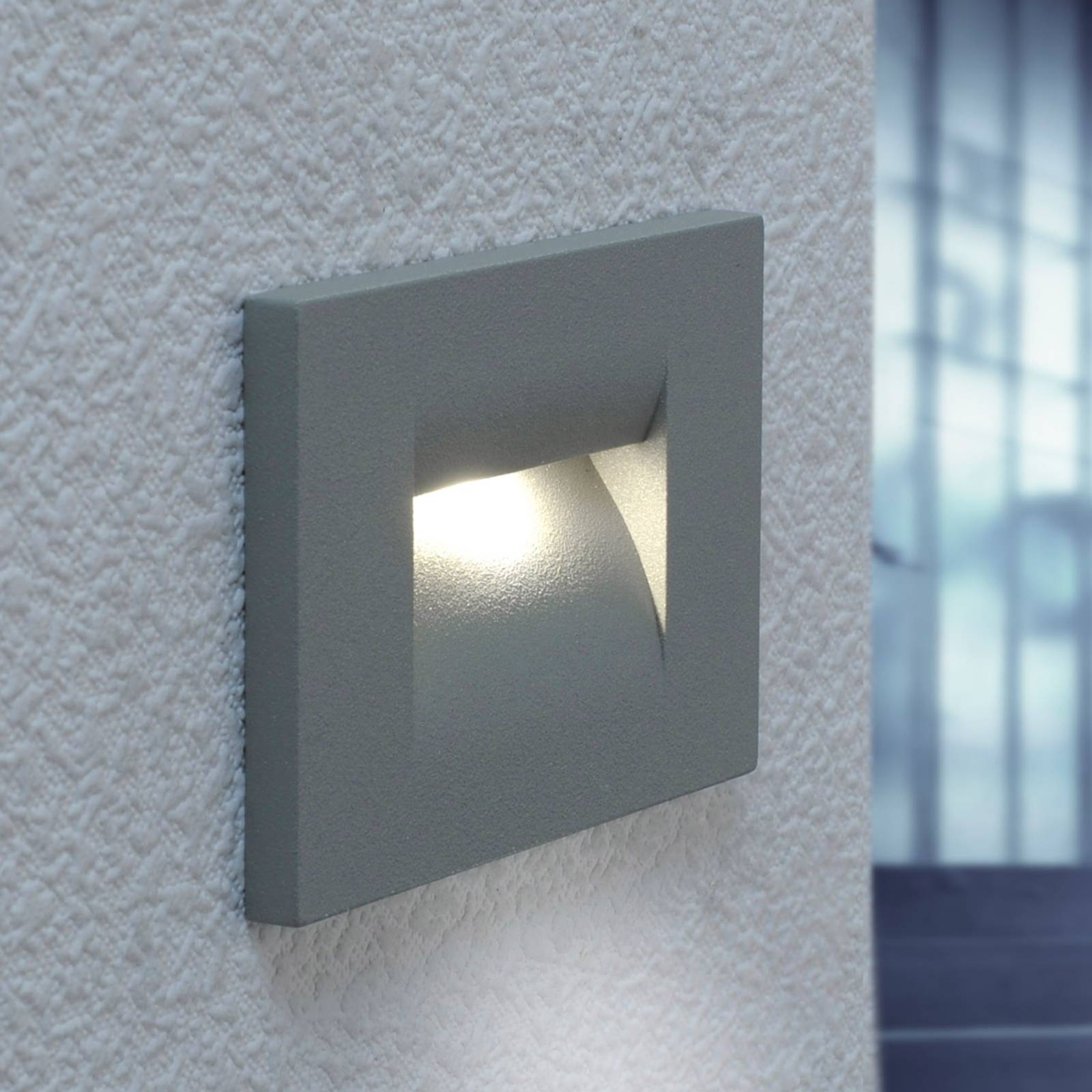 Lucande Silvergrå LED-vägginbyggnadslampa Nevin