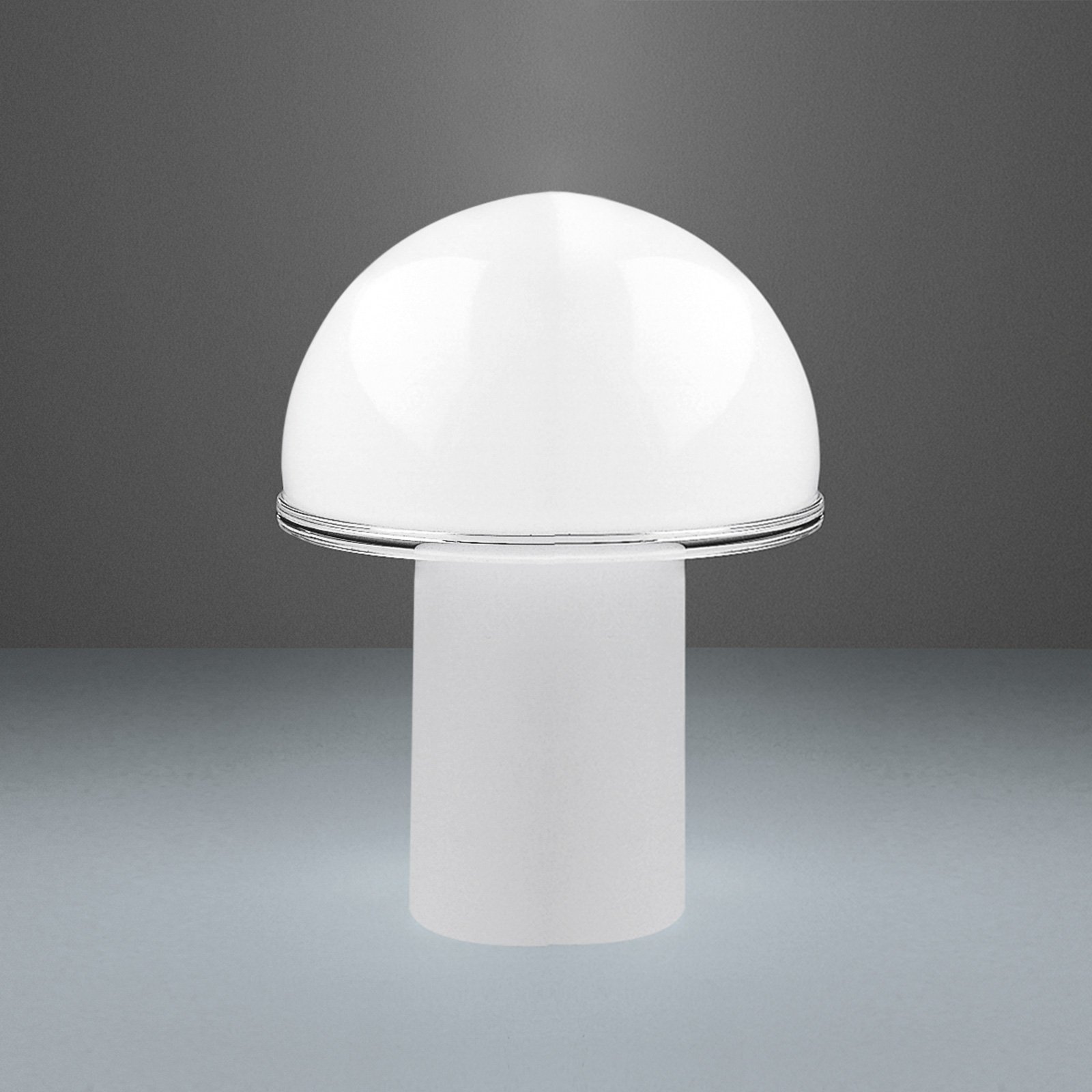 Artemide Onfale table lamp made of glass