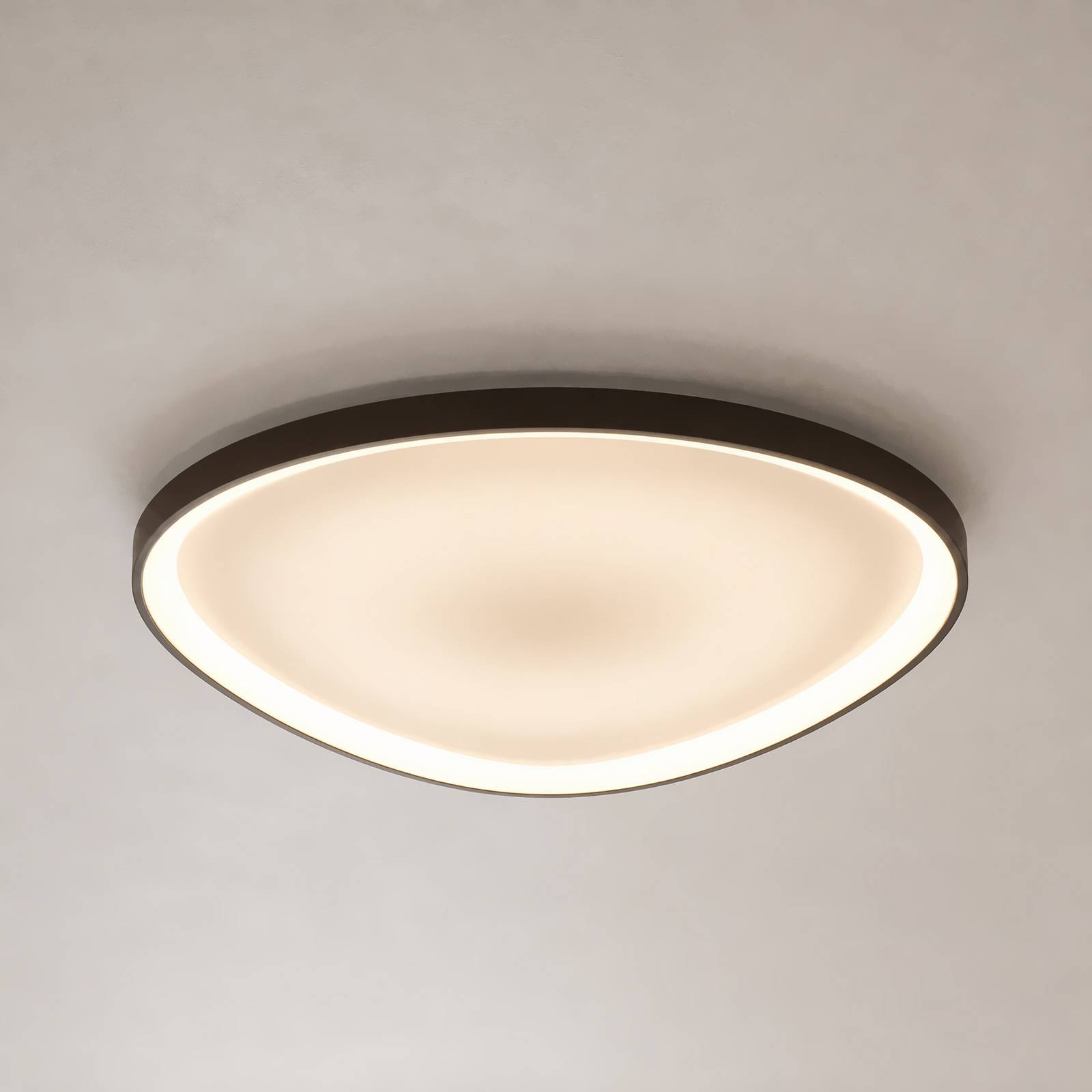 Plafonnier LED Lucande Asken, 61 cm, marron, CCT, à intensité variable