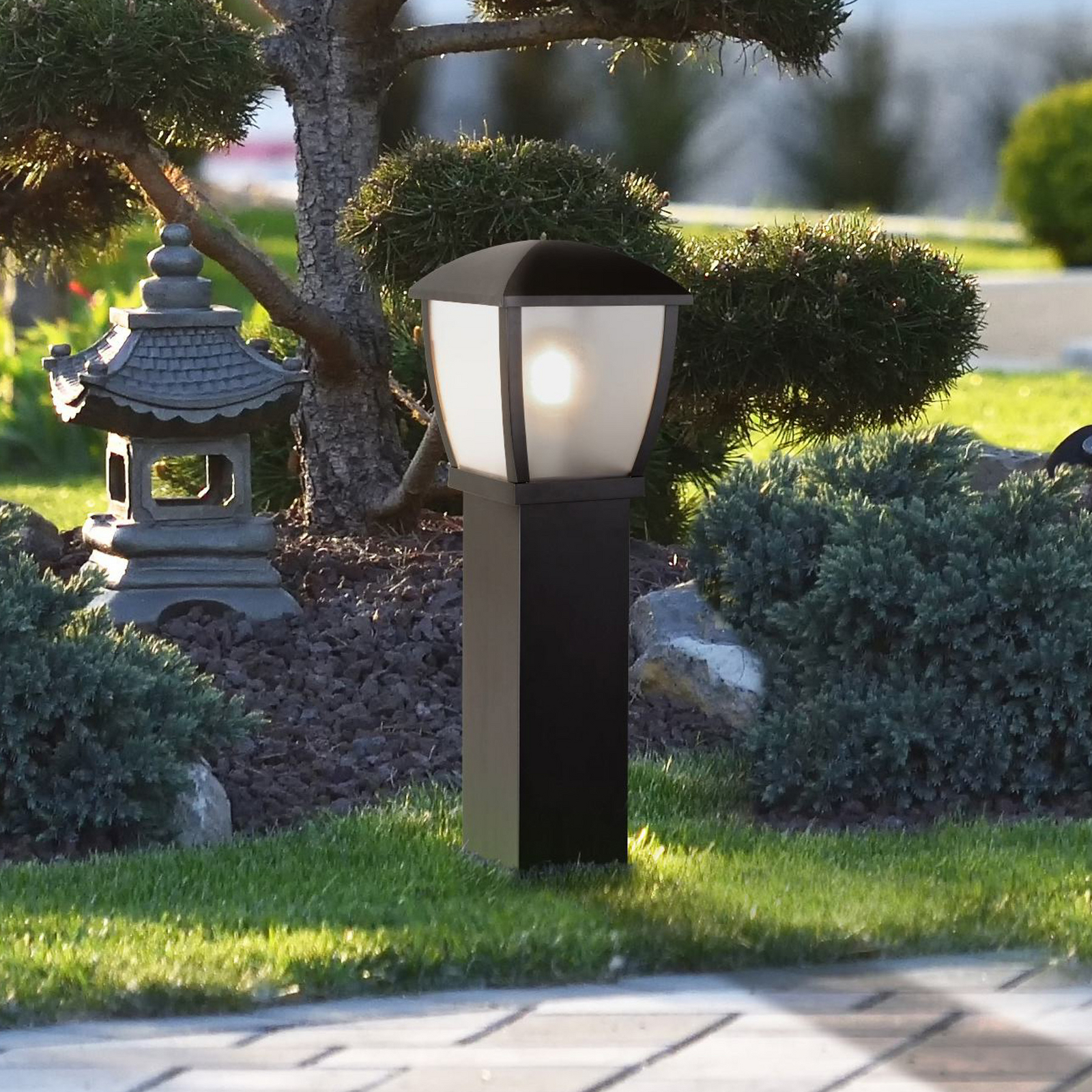 Borne lumineuse Seattle, IP44, noir, hauteur 73 cm, métal
