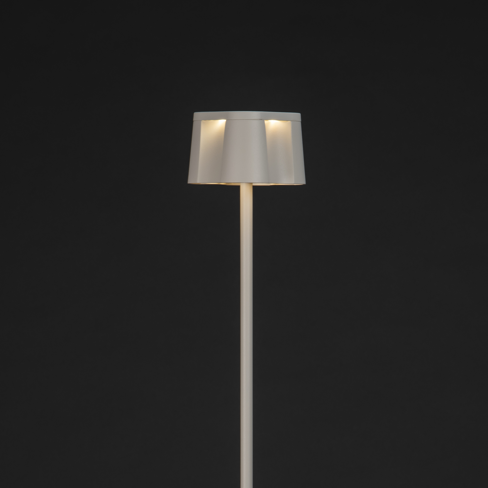 Nice rechargeable LED floor lamp, white, aluminium, IP54, dimmable, CCT