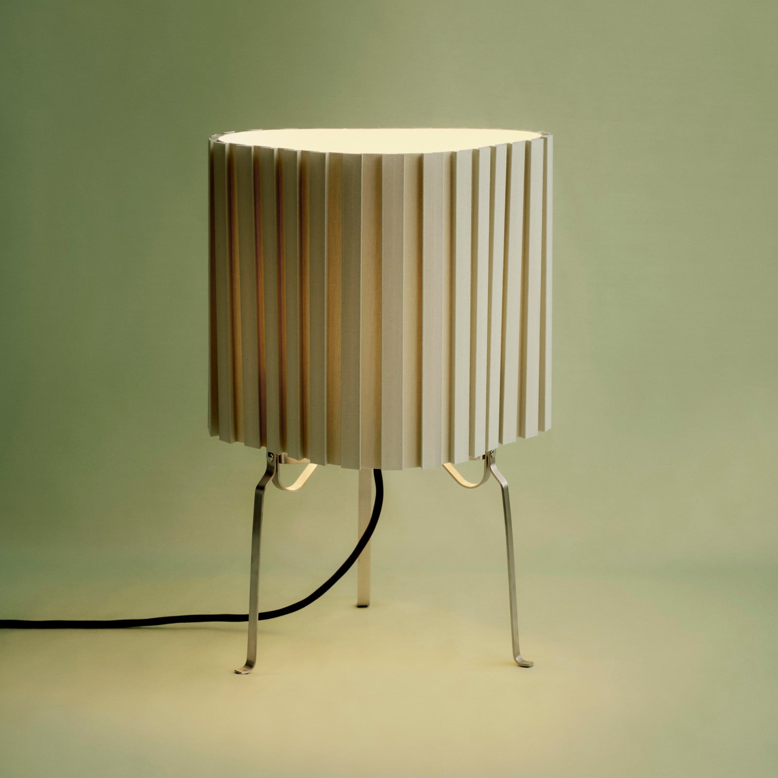 Canelé bordslampa, grön, höjd 37 cm, E14, textil – HAY - Vardagsrum - Design - Tyg / textil - Med lampskärm