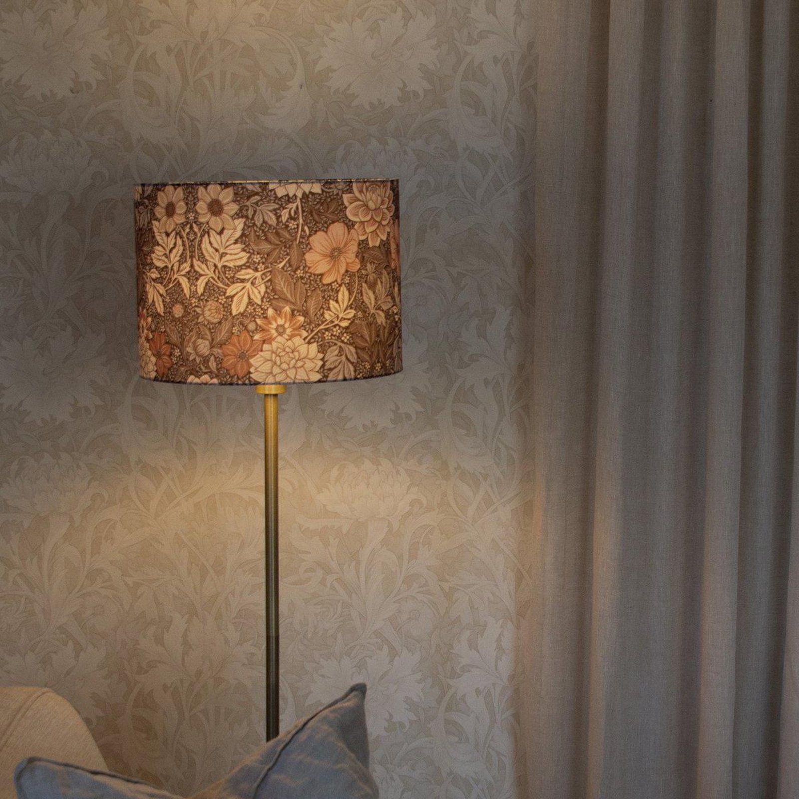 Stehleuchte Amy, Dahlia braun/gold, Höhe 150 cm, Textil, E27