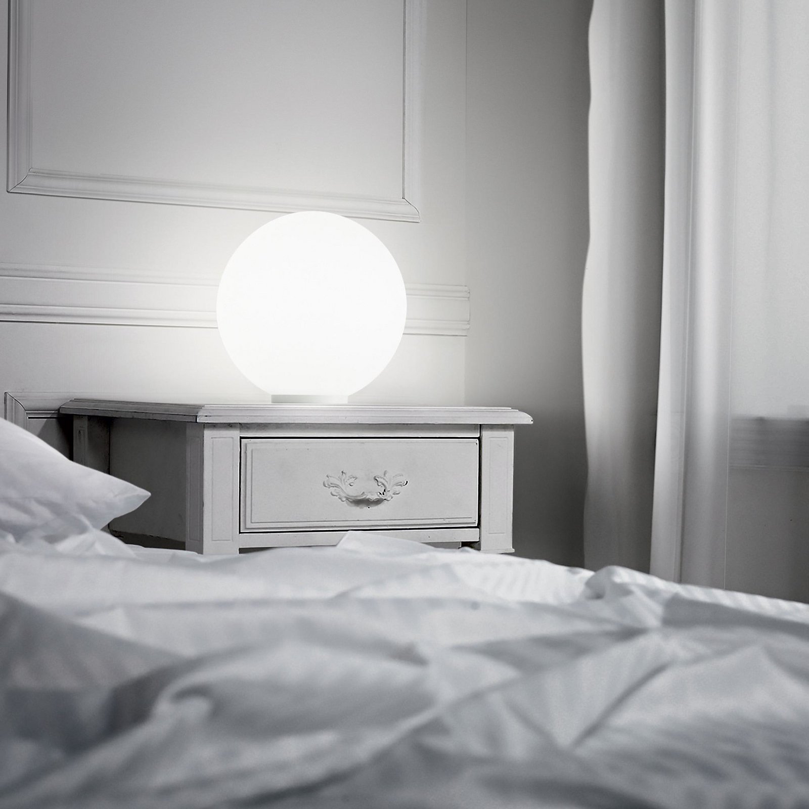 Ideal Lux Настолна лампа Mapa, Ø 40 cm, опално стъкло, сферична, E27