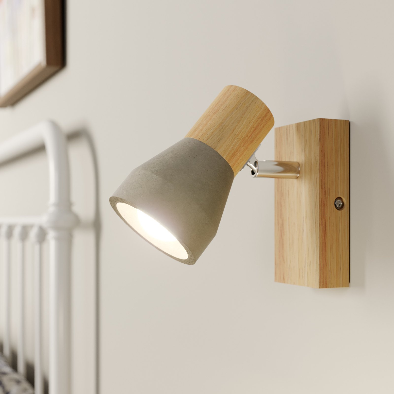 Spotlight till vägg Filiz trä och betong, 1 lampa