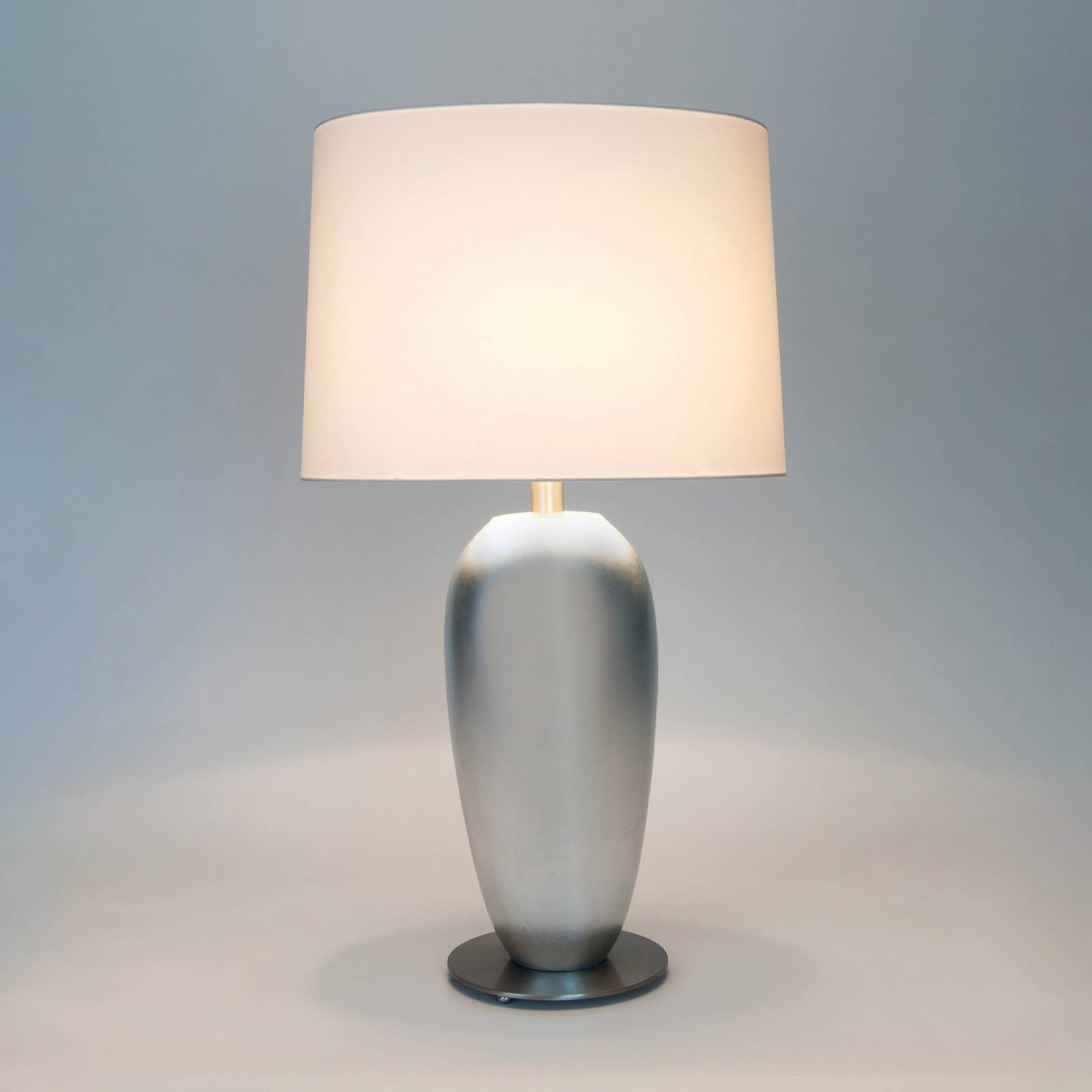 Bordlampe LAMBDA OVAL, sølv/écru, højde 77 cm, keramik, E27