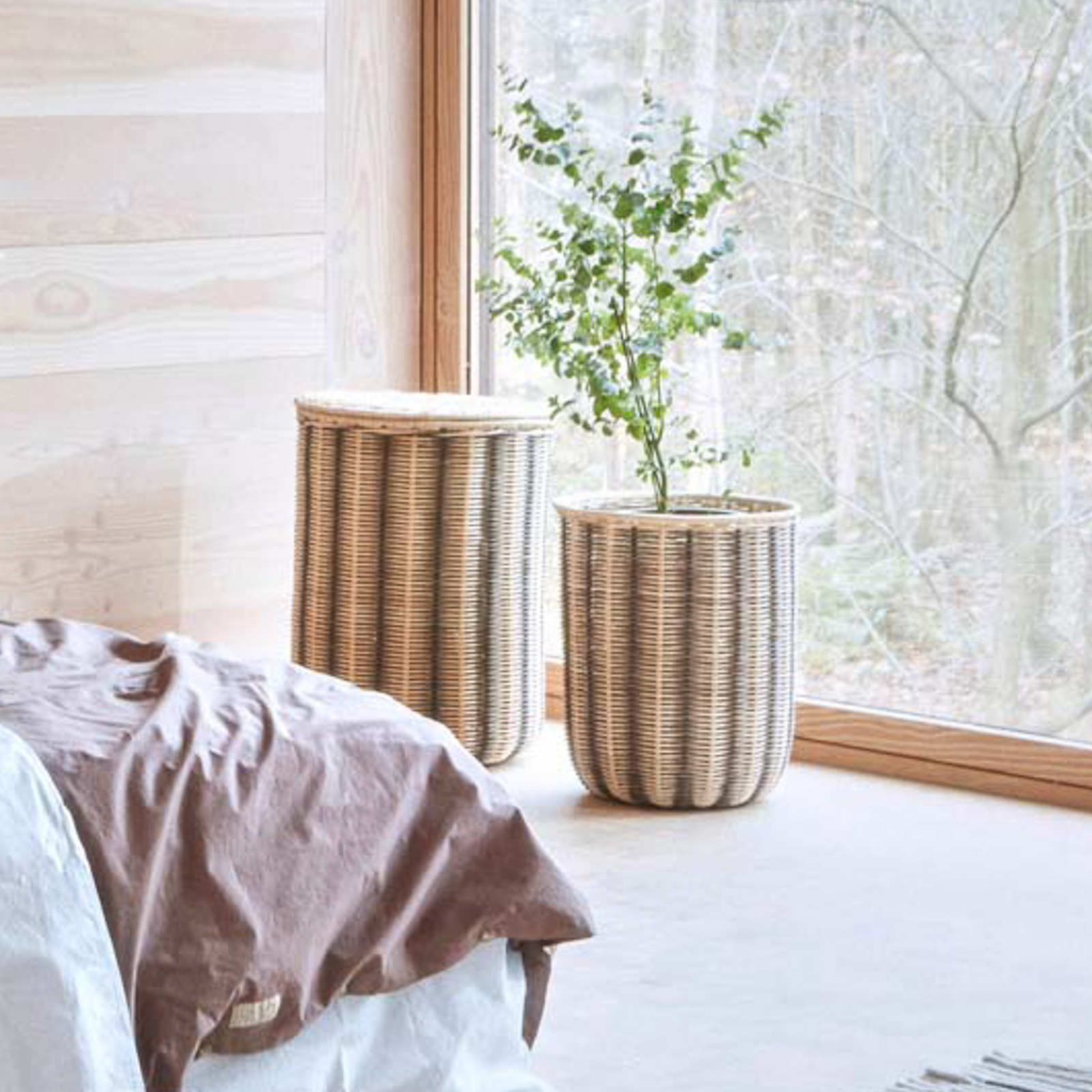 Pruhovaný košík, béžovo-šedý, 42 cm, ratan – OYOY Living Design Pruhovaný košík, béžovo-šedý, 42 cm, ratan – OYOY Living Design