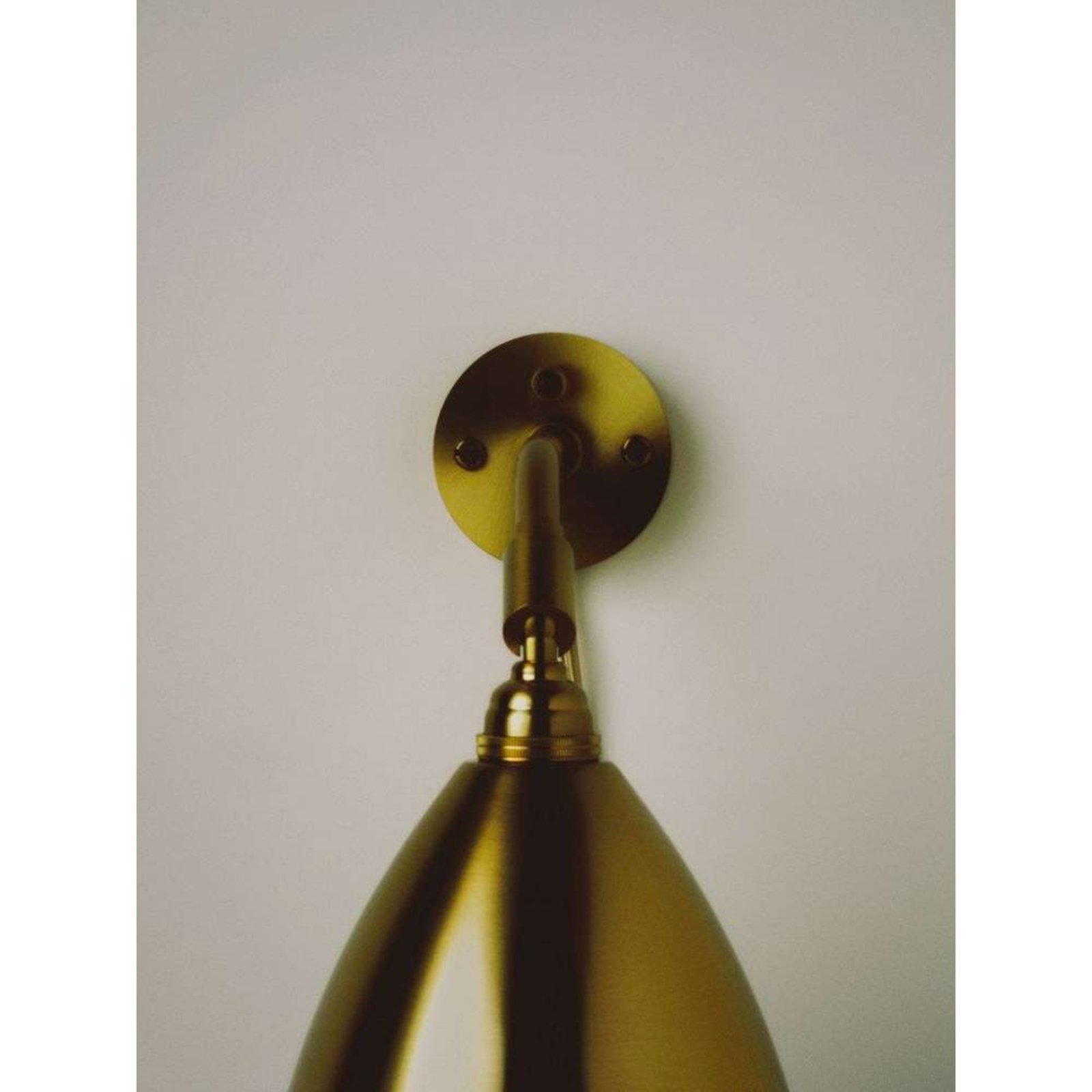 Bestlite BL7 Wall Lamp ø16 Brass/Grey - GUBI