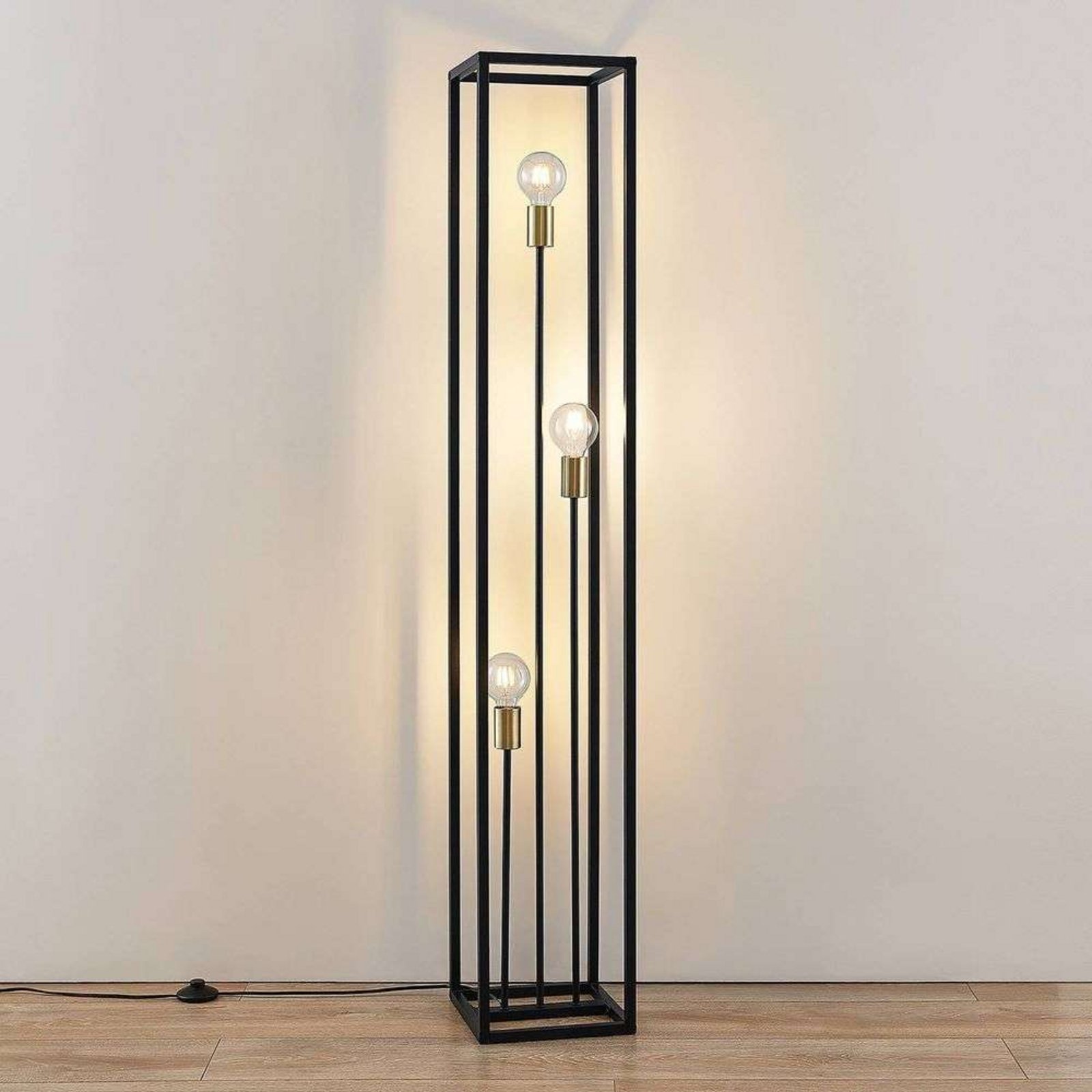 Tiliane Golvlampa Matt Black - Lindby