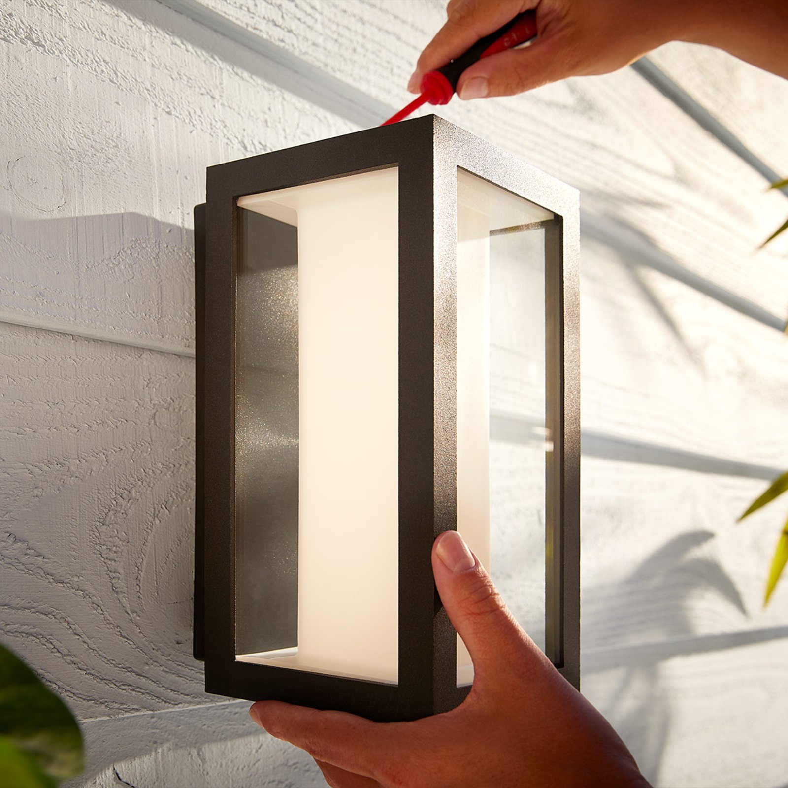 Impress Hue Candeeiro de Parede Exterior Narrow White/Color Amb. - Philips Hue