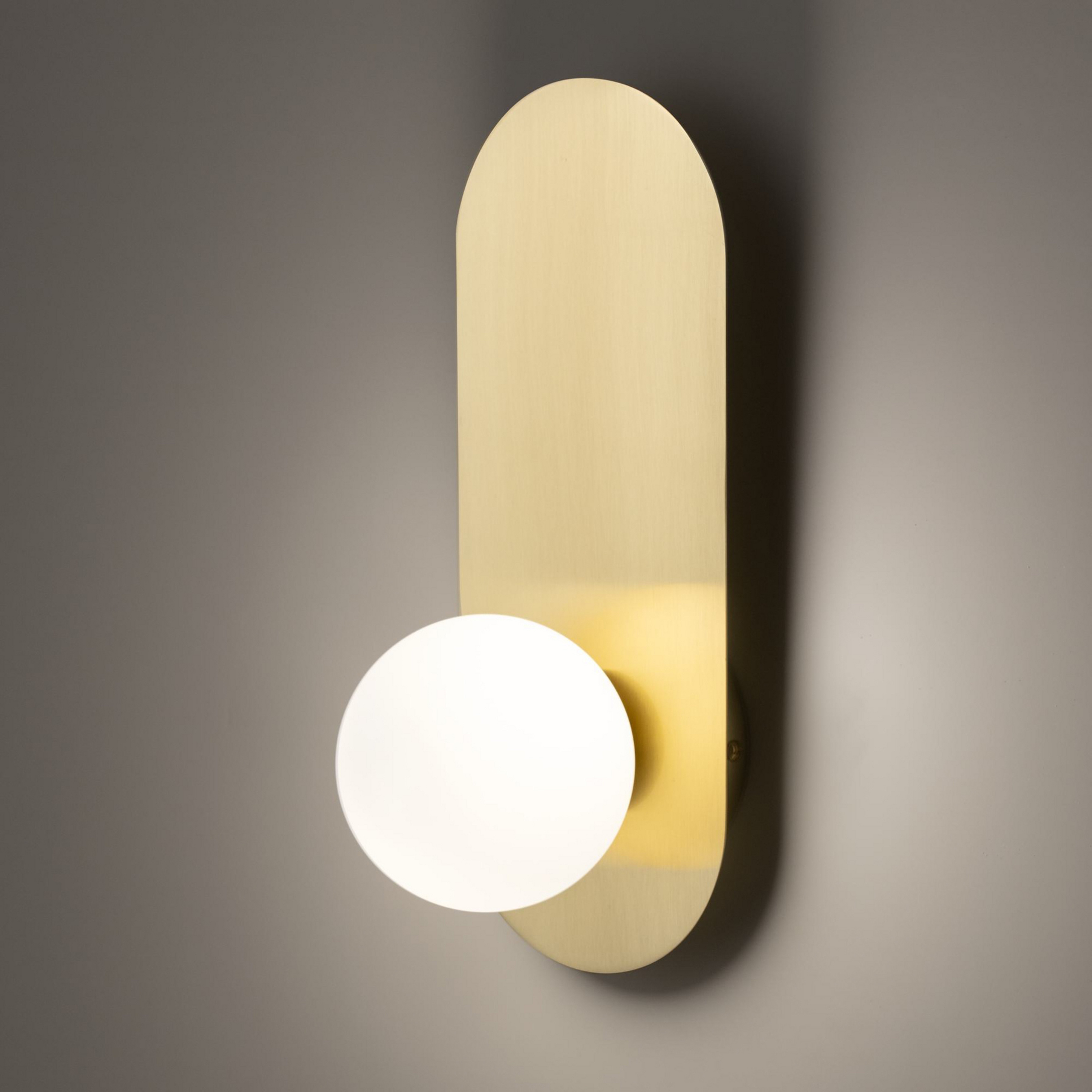 Candeeiro de parede Maytoni Bao, dourado/branco, altura 31 cm, vidro, G9