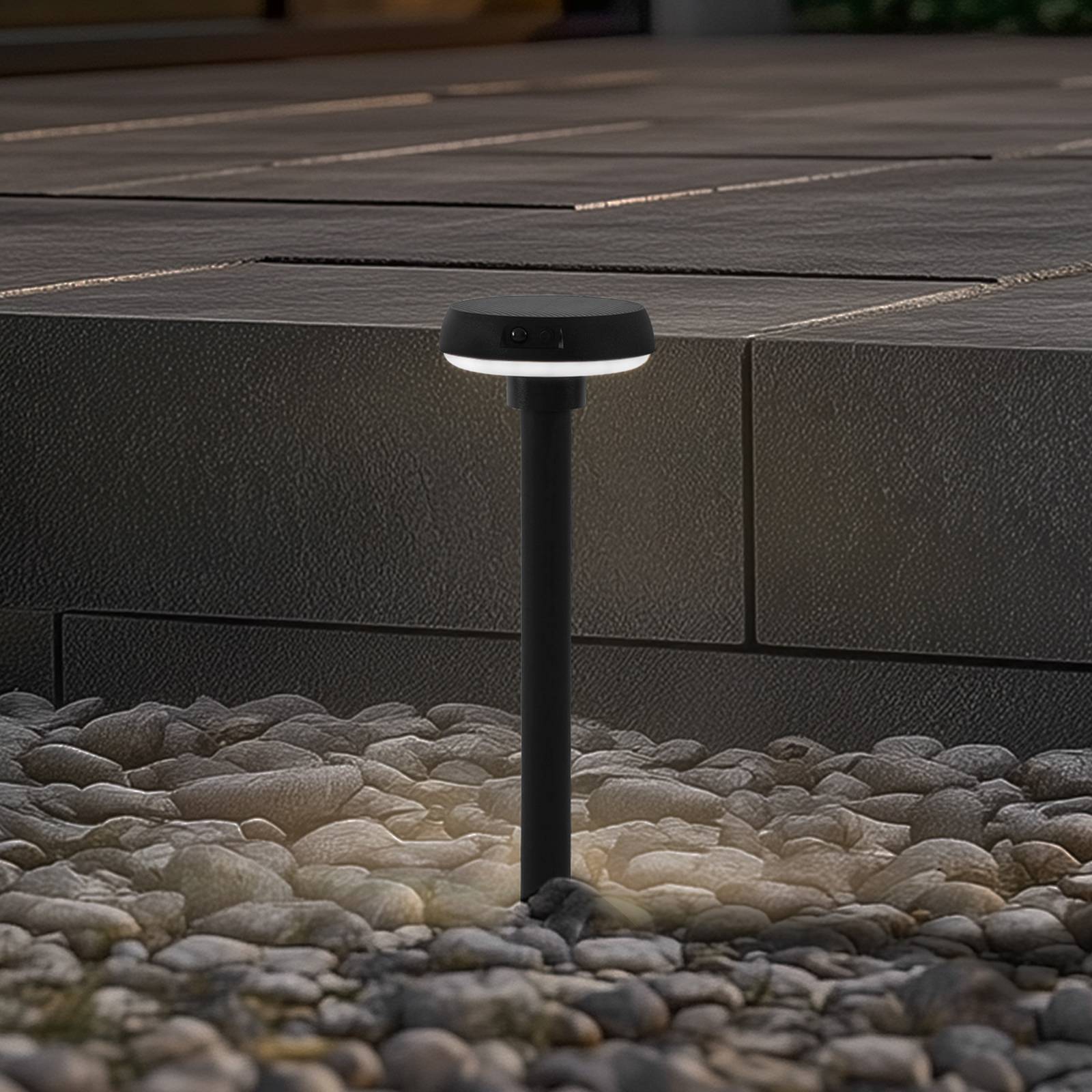 Lampa LED z grotem ziemnym Lindby Brinca, czarna, PC, czujnik