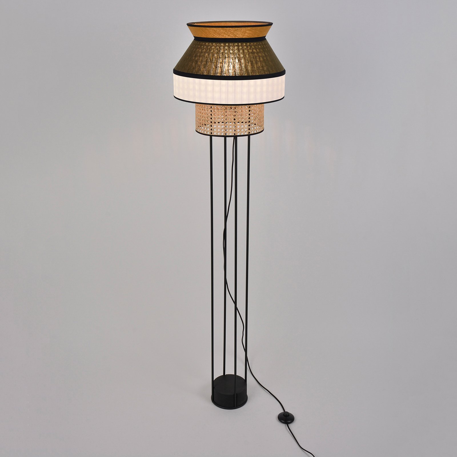 Singapour Stehleuchte, weiß/khaki/curry - MARKET SET Singapour Stehleuchte, weiß/khaki/curry - MARKET SET