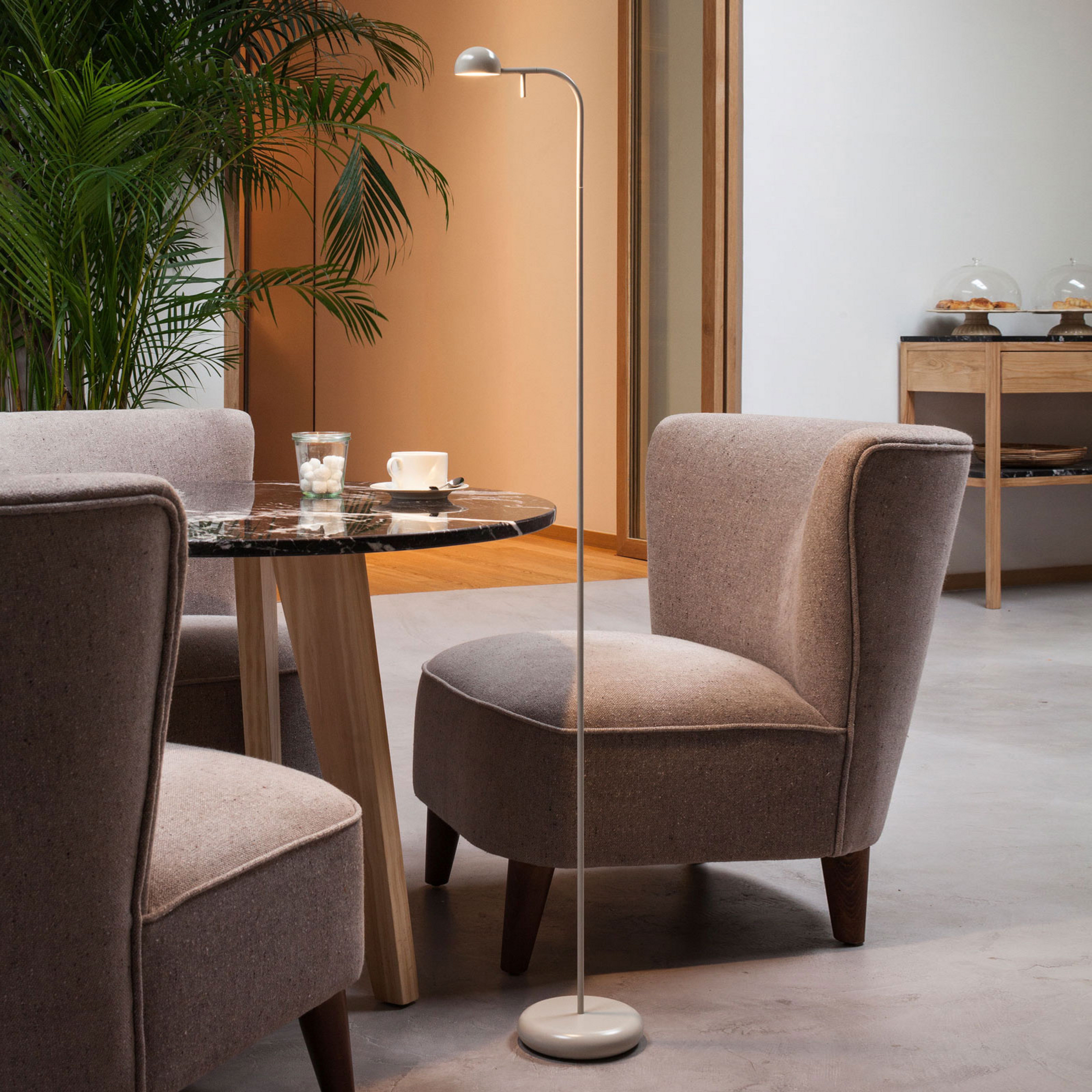 Pin 1660 LED-Stehleuchte, 125 cm, creme - Vibia