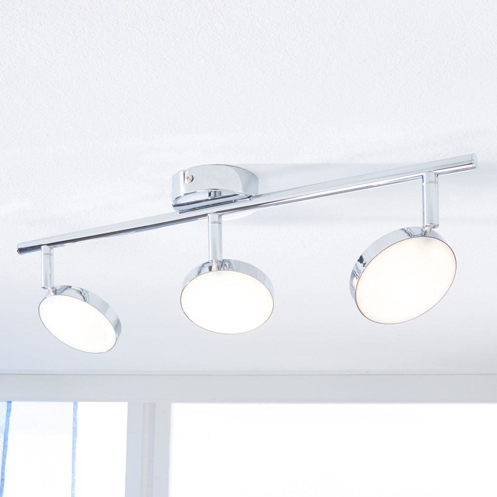 Lindby Keylan LED ceiling spotlight, three-bulb, linear, for Living / Dining Room, metal, plastic, 4 W, energy efficiency: A+, L: 47 cm, W: 9 cm, H: 17 cm