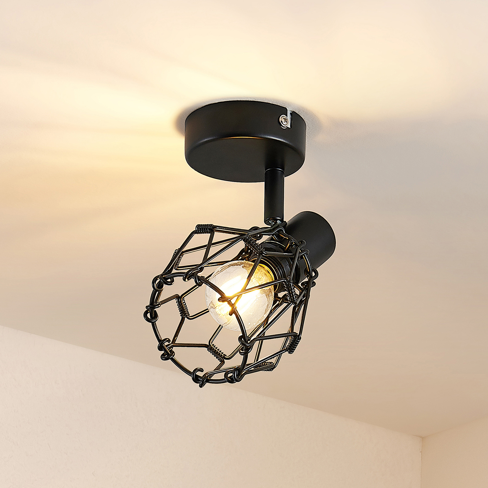 Lindby Helani vegglampe