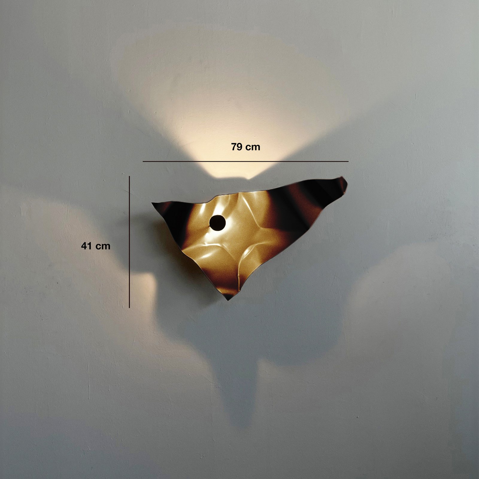 Knikerboker LED wall lamp Zona d'ombra, coffee brown, 79 cm