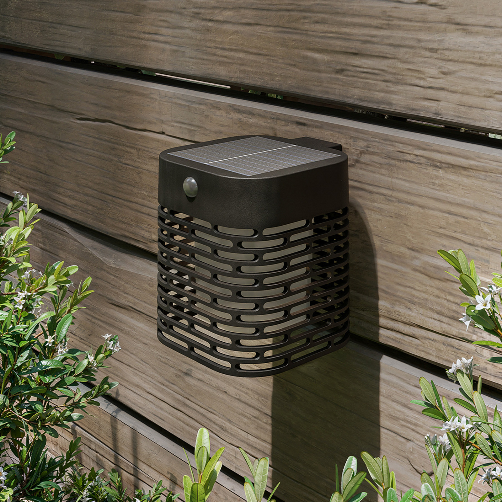 Lampada da parete a LED e solare Philips Hara, nera, con sensore, IP44