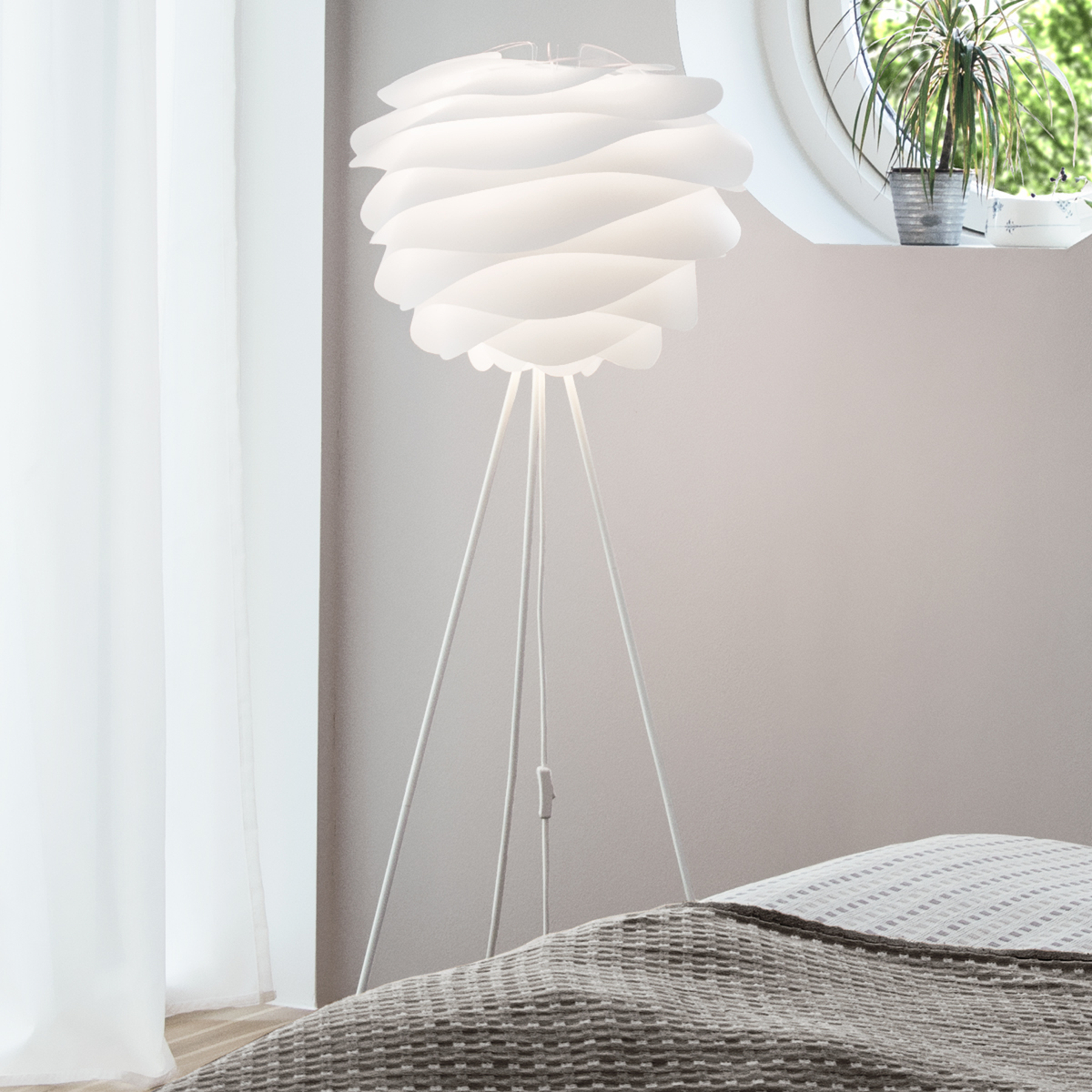 UMAGE Carmina floor lamp tripod in white, for Living / Dining Room, aluminium, plastic, E27, 15 W, energy efficiency: A++, H: 145 cm