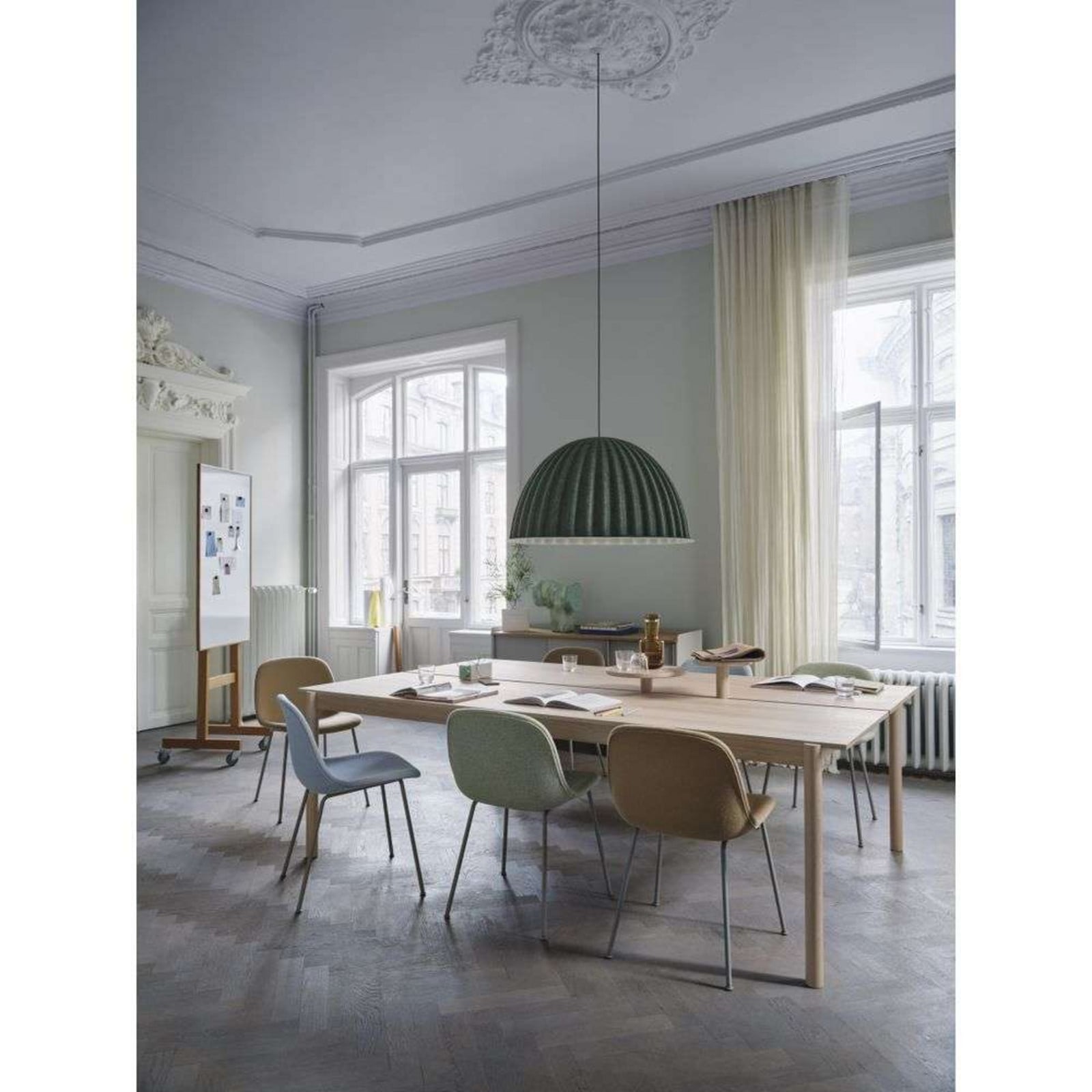 Under The Bell Pendelleuchte Ø82 Dark Green Muuto - Wohnzimmer - Glas
