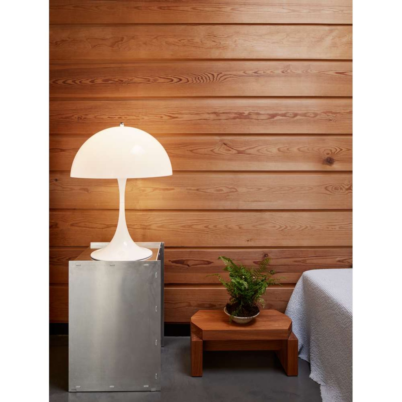 Panthella 400 Table Lamp White Opal - Louis Poulsen