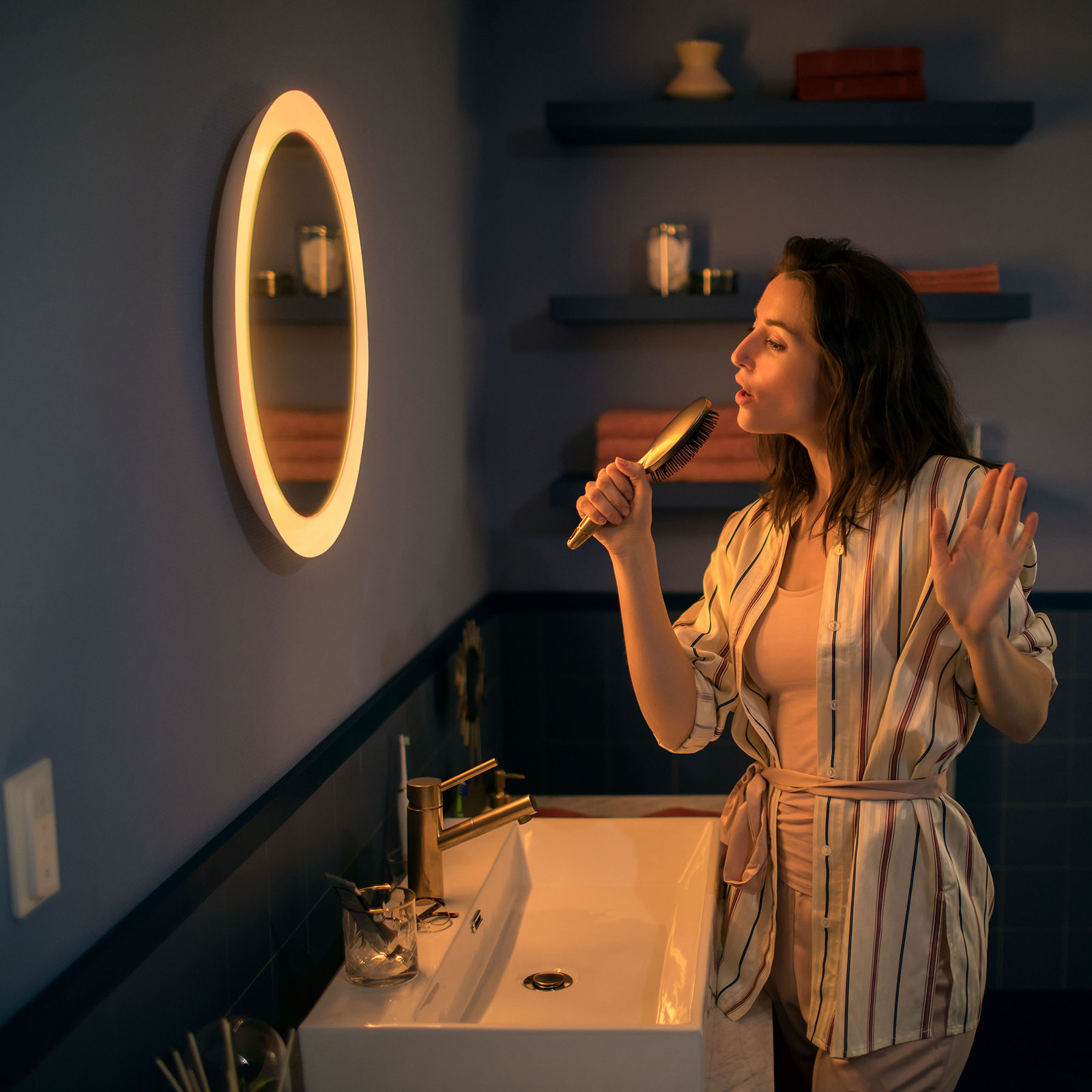 Philips Hue White Ambience Adore Led, Adore Lighted Vanity Mirror Review
