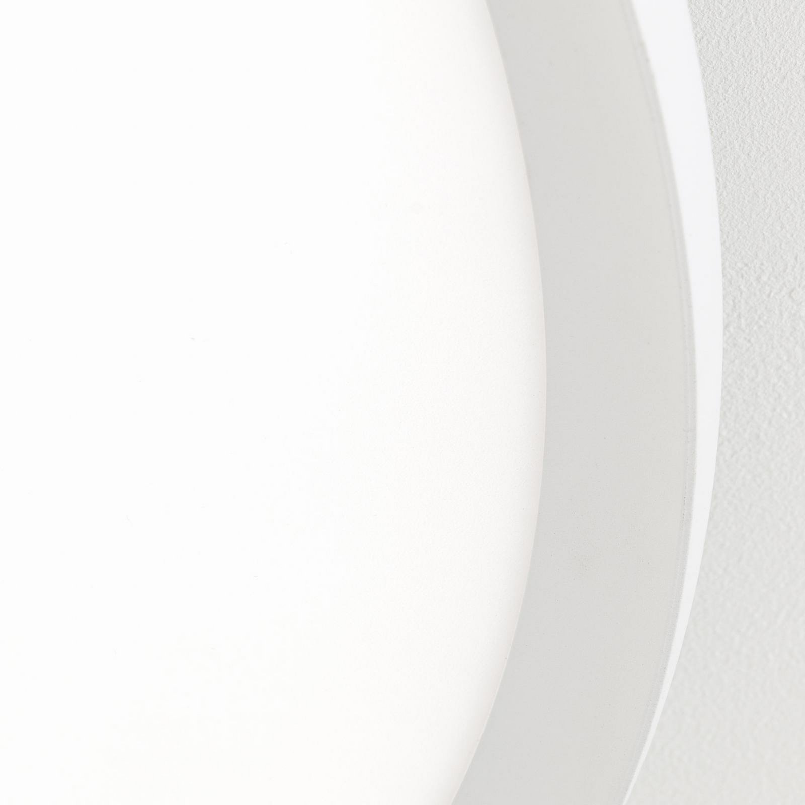 LED ceiling lamp Kant, Ø 80 cm, white, CCT, metal/plastic