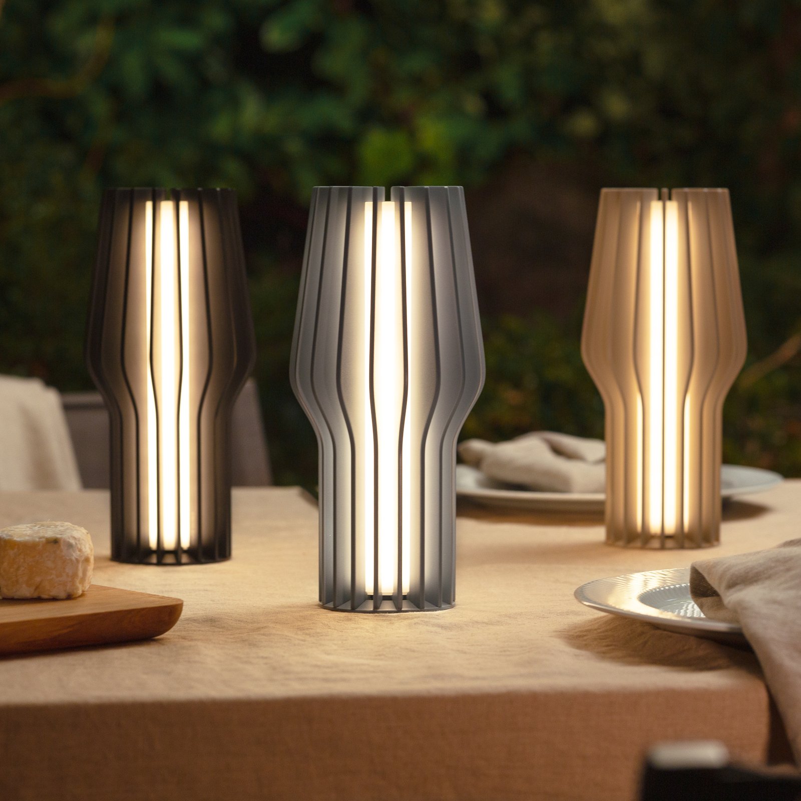 EVA Solo LED table lamp Radiant, black, rubber, IP44