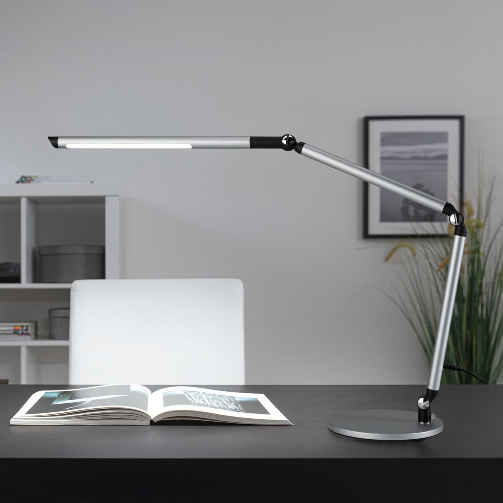FlexBar LED desk lamp, silver, 36 cm, CCT – Paulmann FlexBar LED desk lamp, silver, 36 cm, CCT – Paulmann