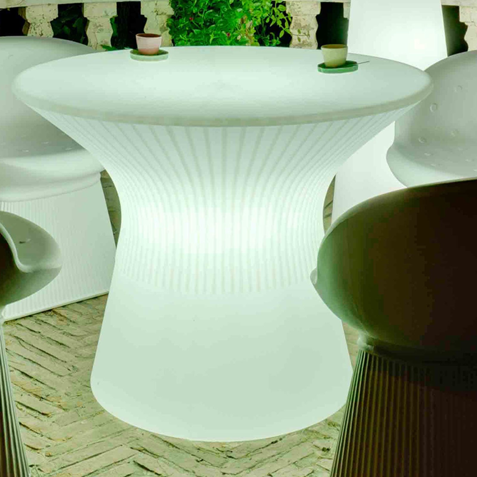 Stolik LED Newgarden Capri, wysokość 73 cm