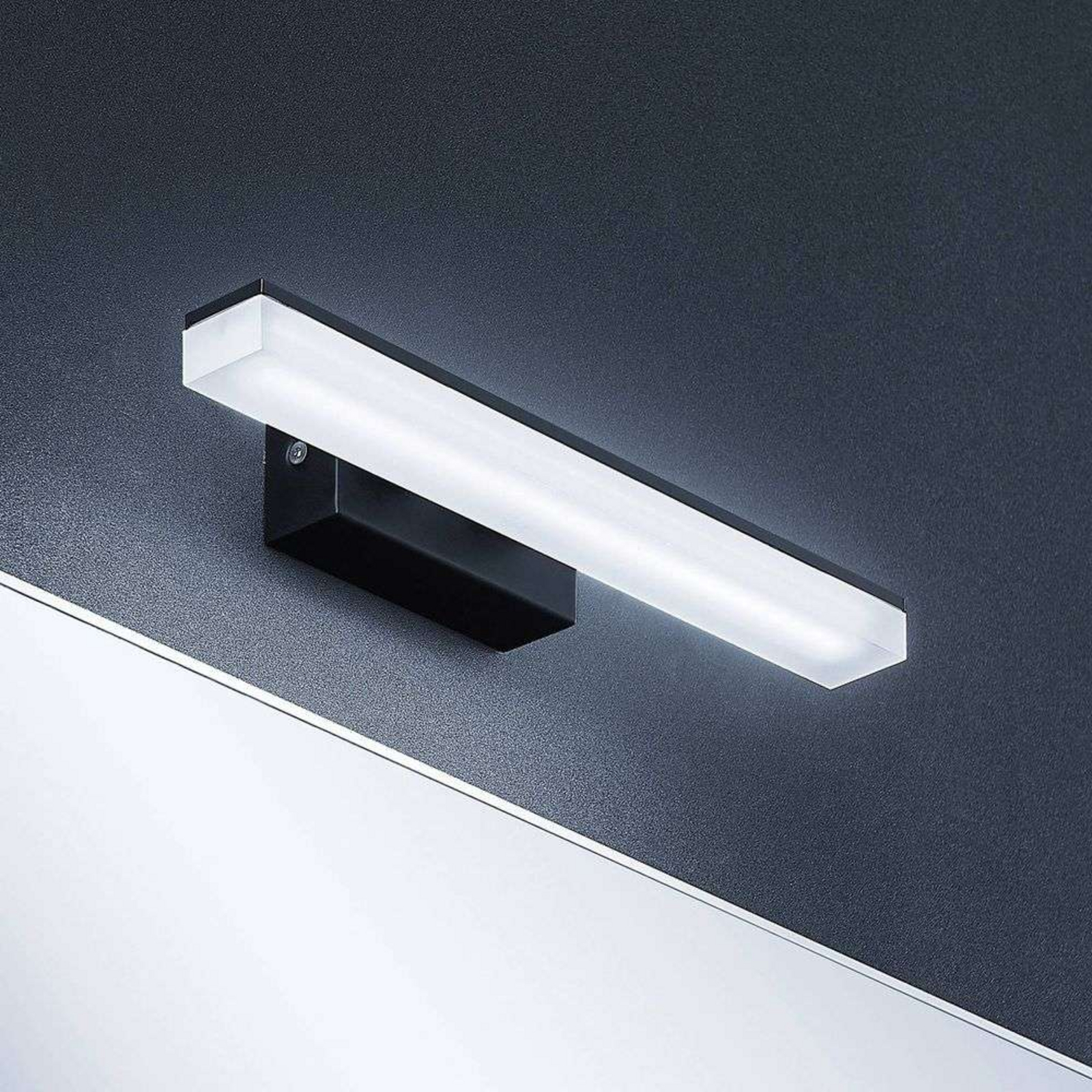 Lisana LED Candeeiro de Parede IP44 L32 Black - Lucande