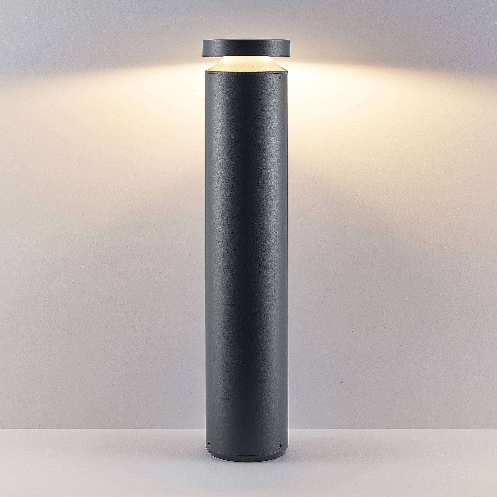 Molto Luce LED pedestal lamp Mona, Ø 18 cm, aluminium, height 85 cm