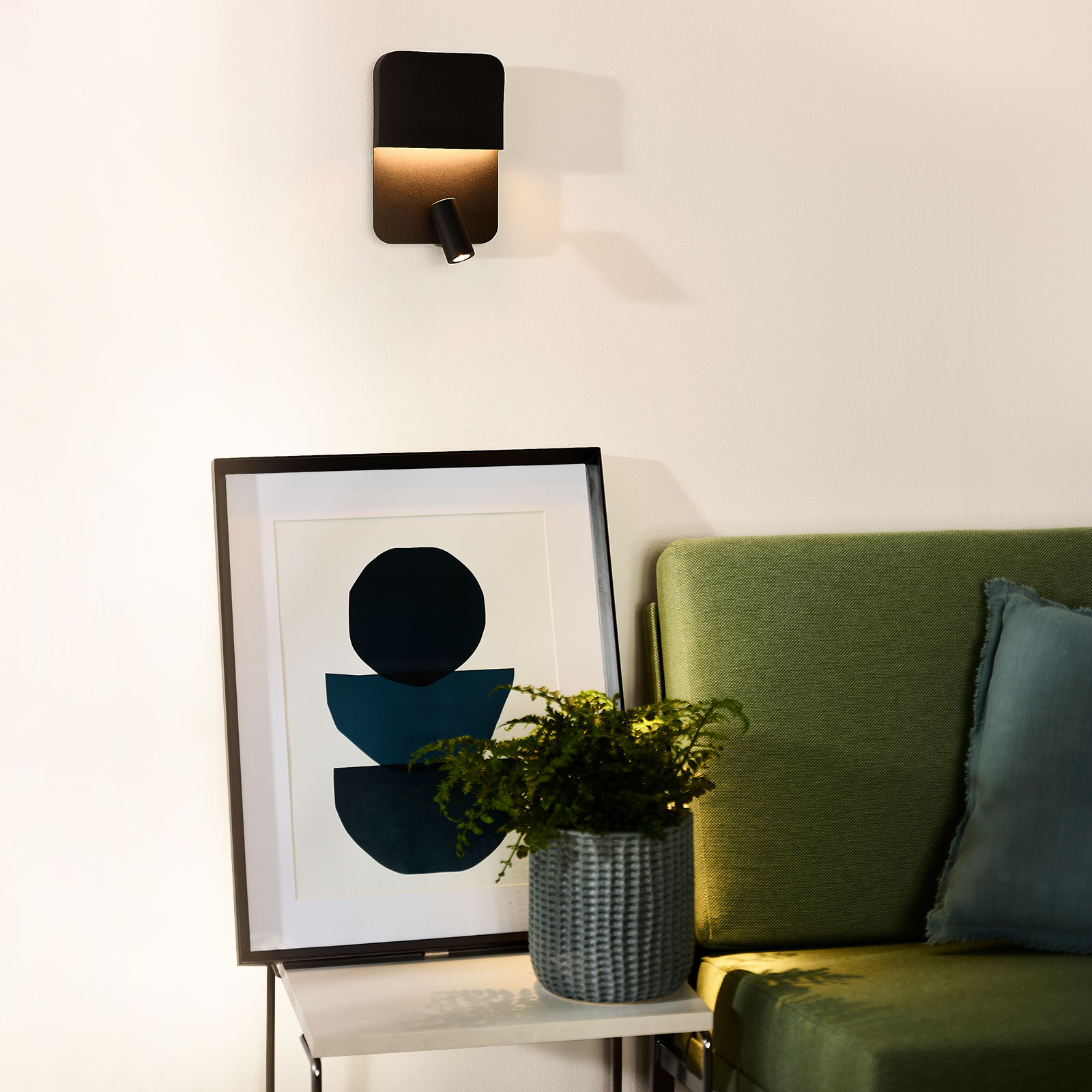 LED-Wandleuchte Boxer mit Spot