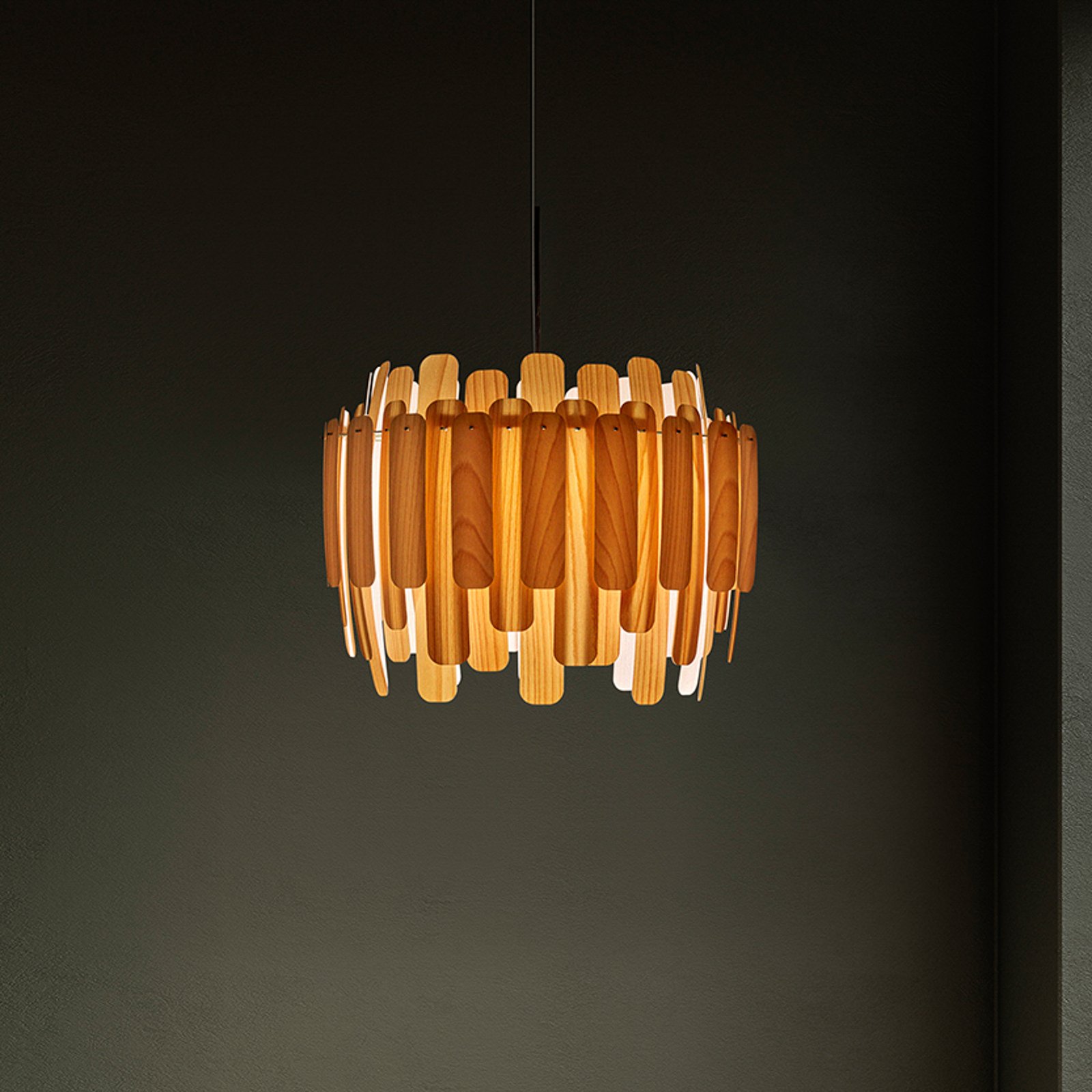 LZF Maruja wooden pendant light