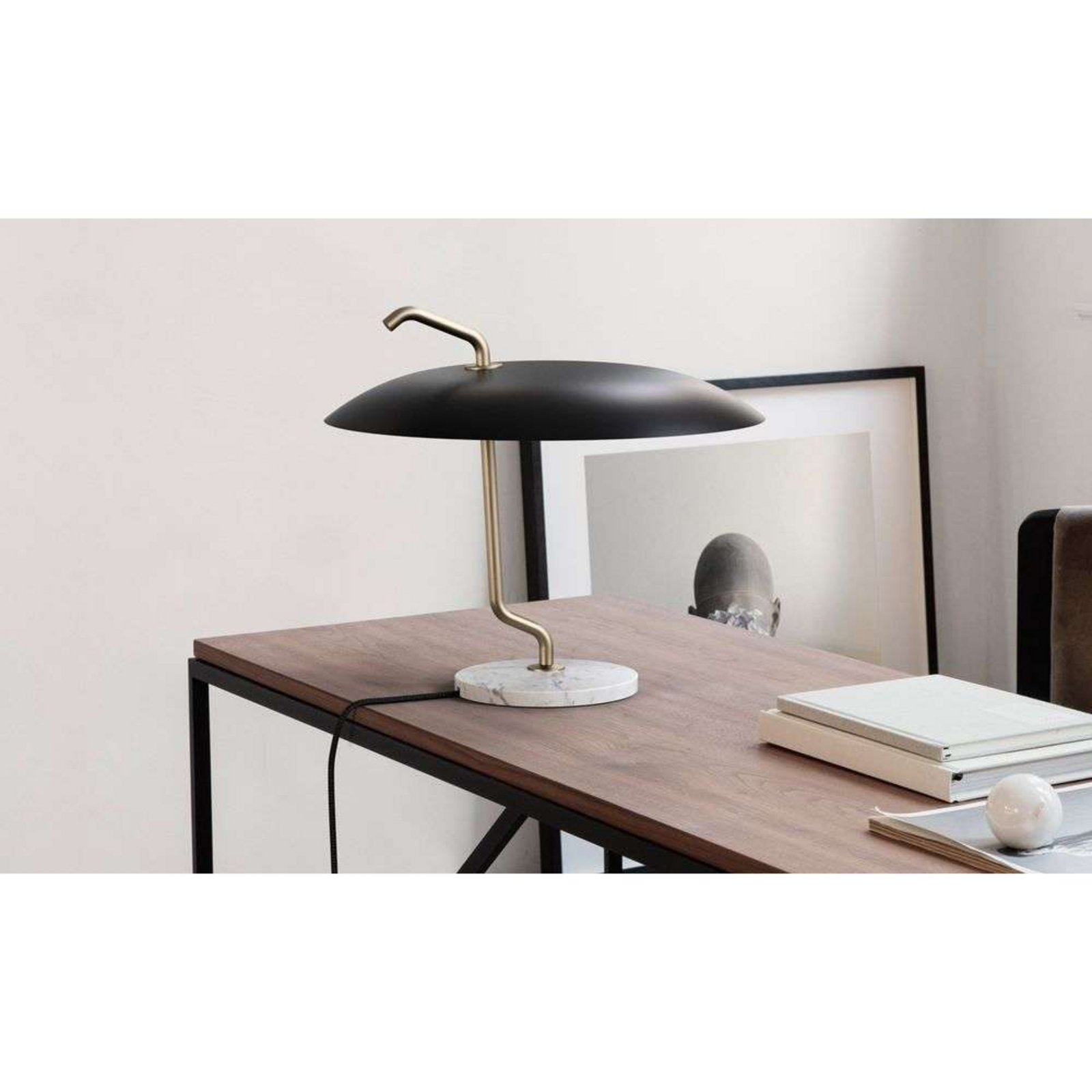 Model 537 Table Lamp Black/Black - Astep