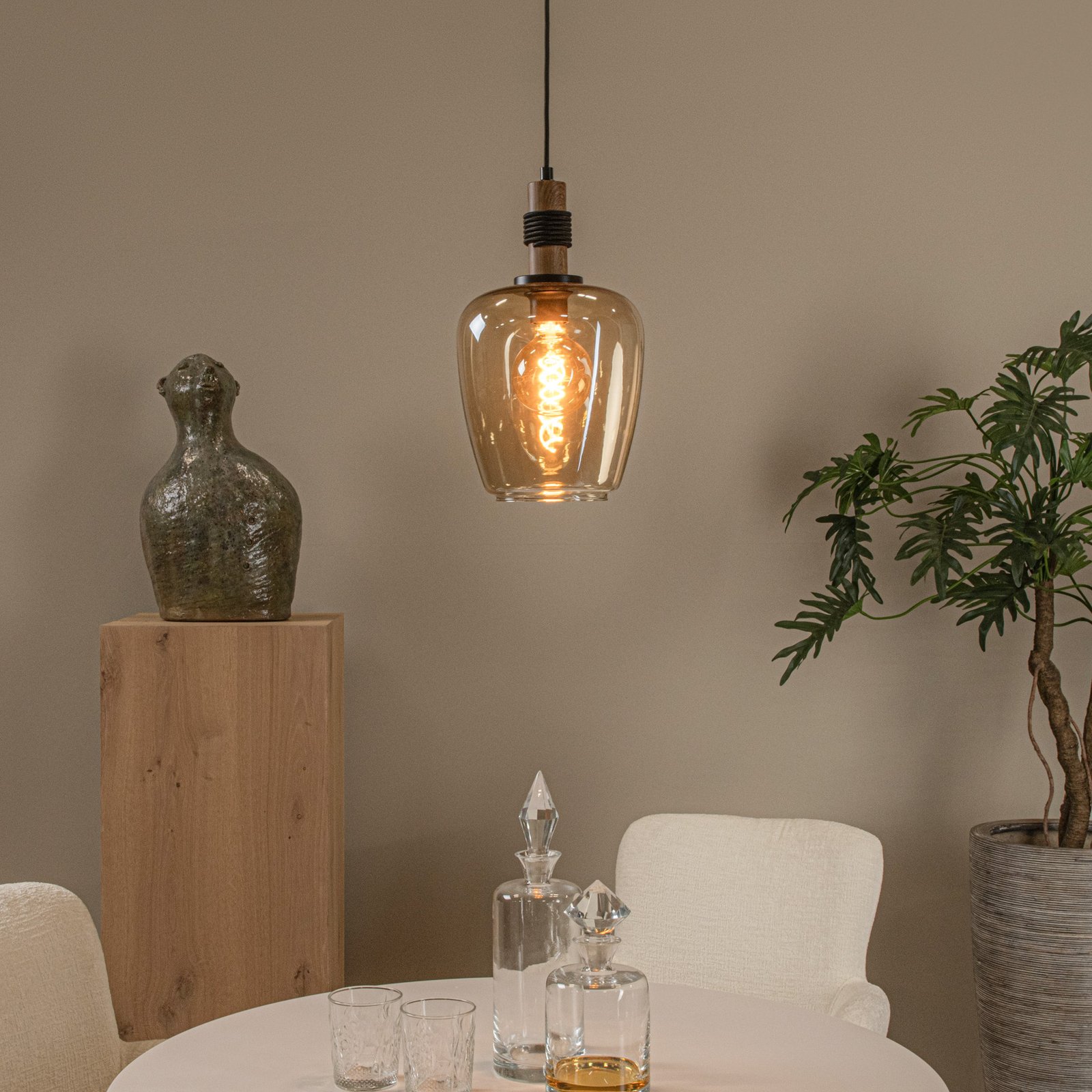 Ilona pendant light, glass, Ø 22 cm, black/amber, 1-bulb