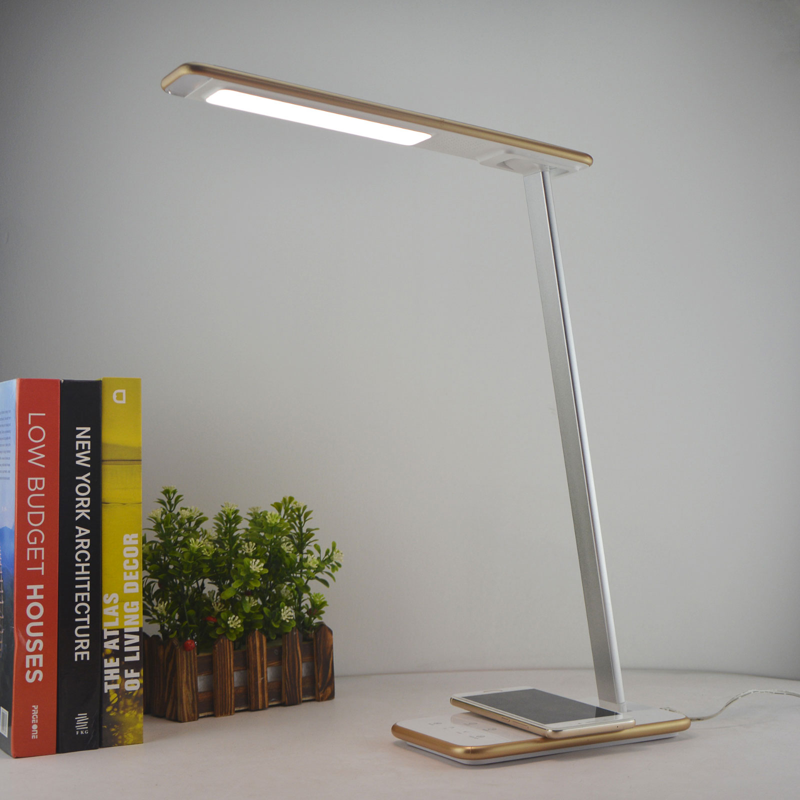 Aluminor Orbit LED desk lamp with induction, gold, for Workroom / Office, steel, 10 W, energy efficiency: A+, L: 12.6 cm, H: 45.5 cm