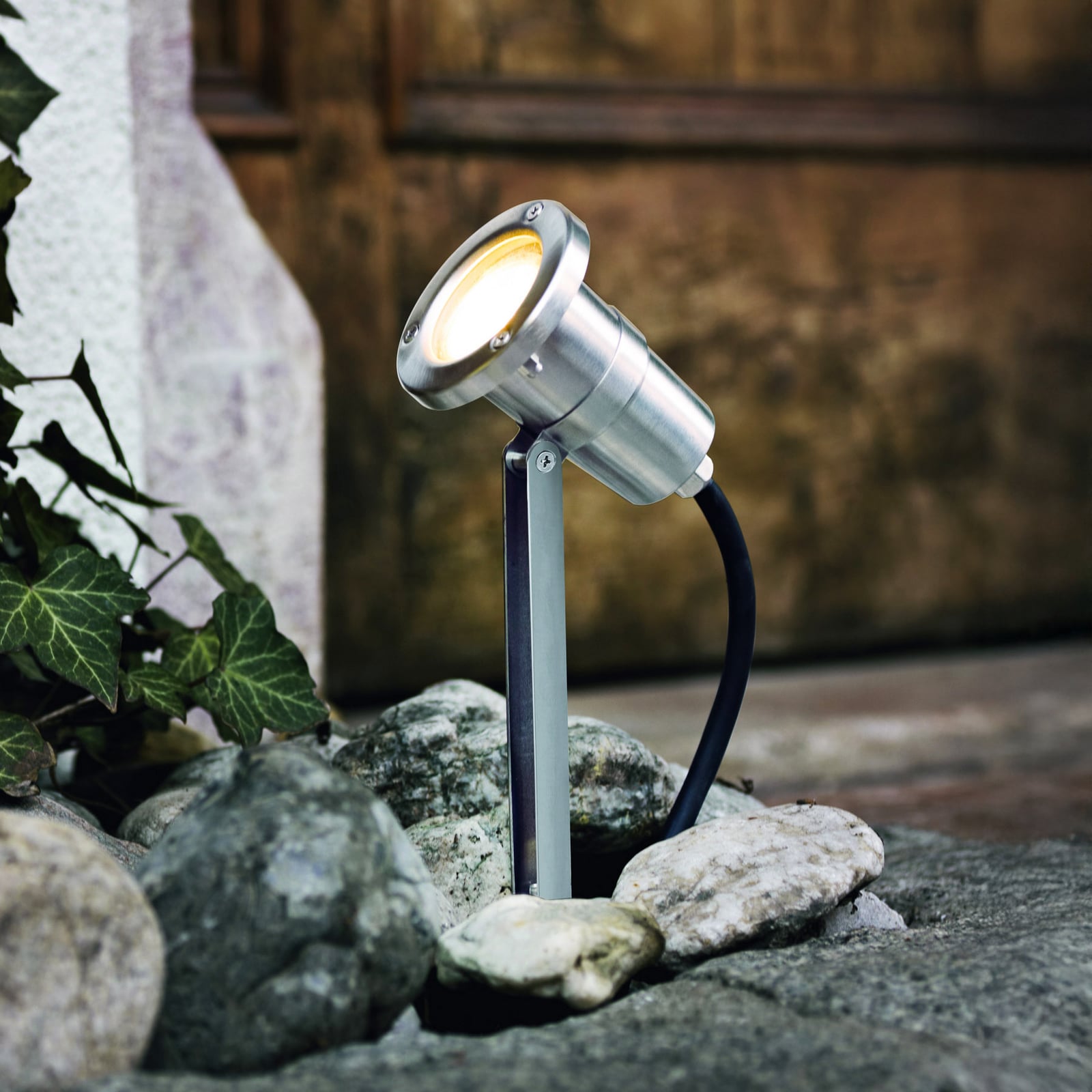 LED-maapinnale kinnitatav prožektor Nema, roostevabast terasest, 24 cm,