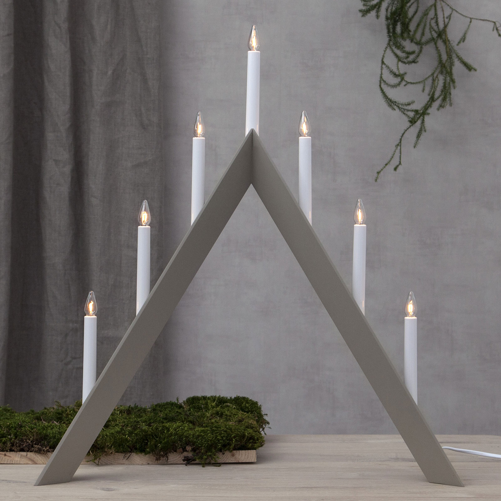 Kerzenleuchter Arrow, spitz, 7flammig