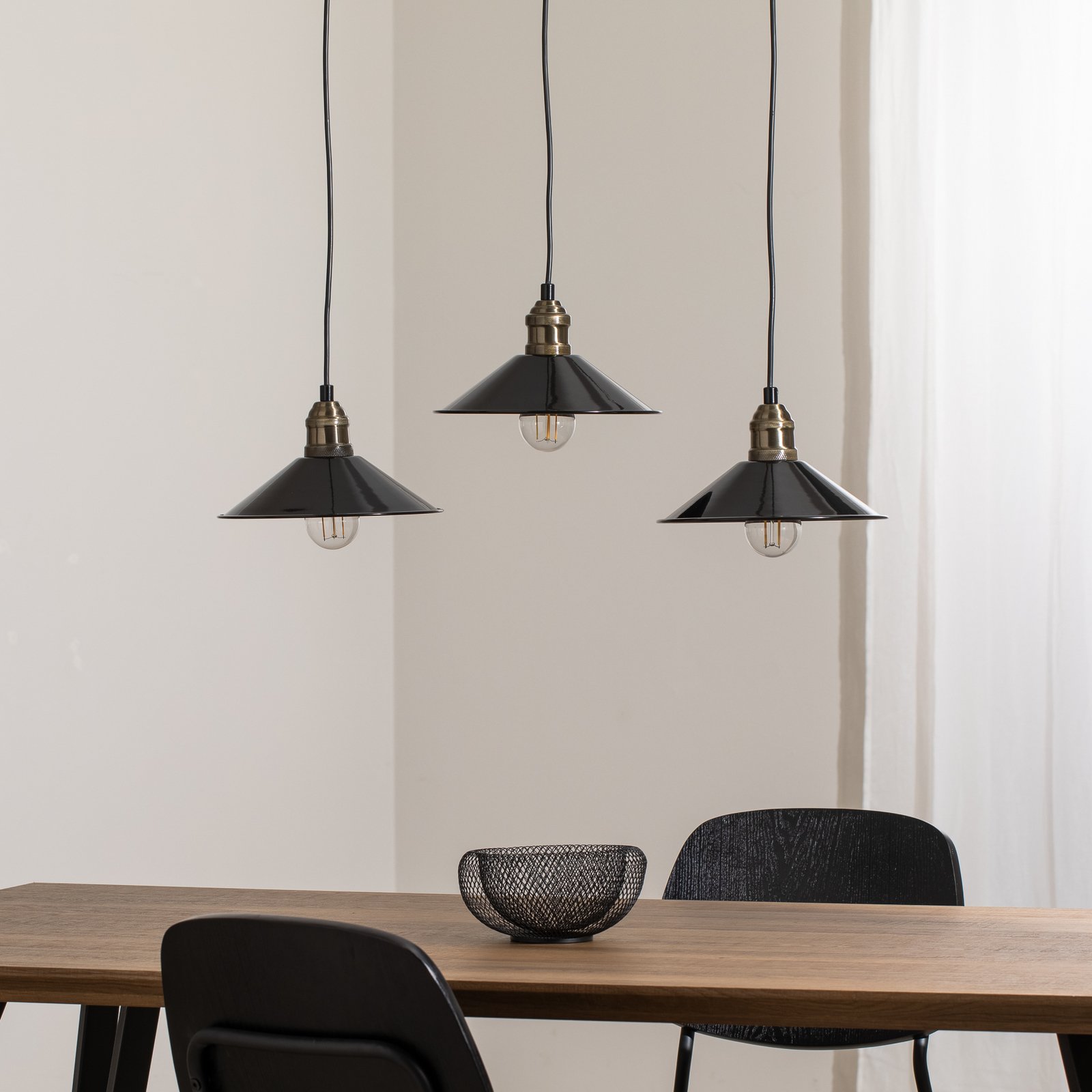 Berceste 250-S1 hanglamp, zwart, metaal 3-lamps lang