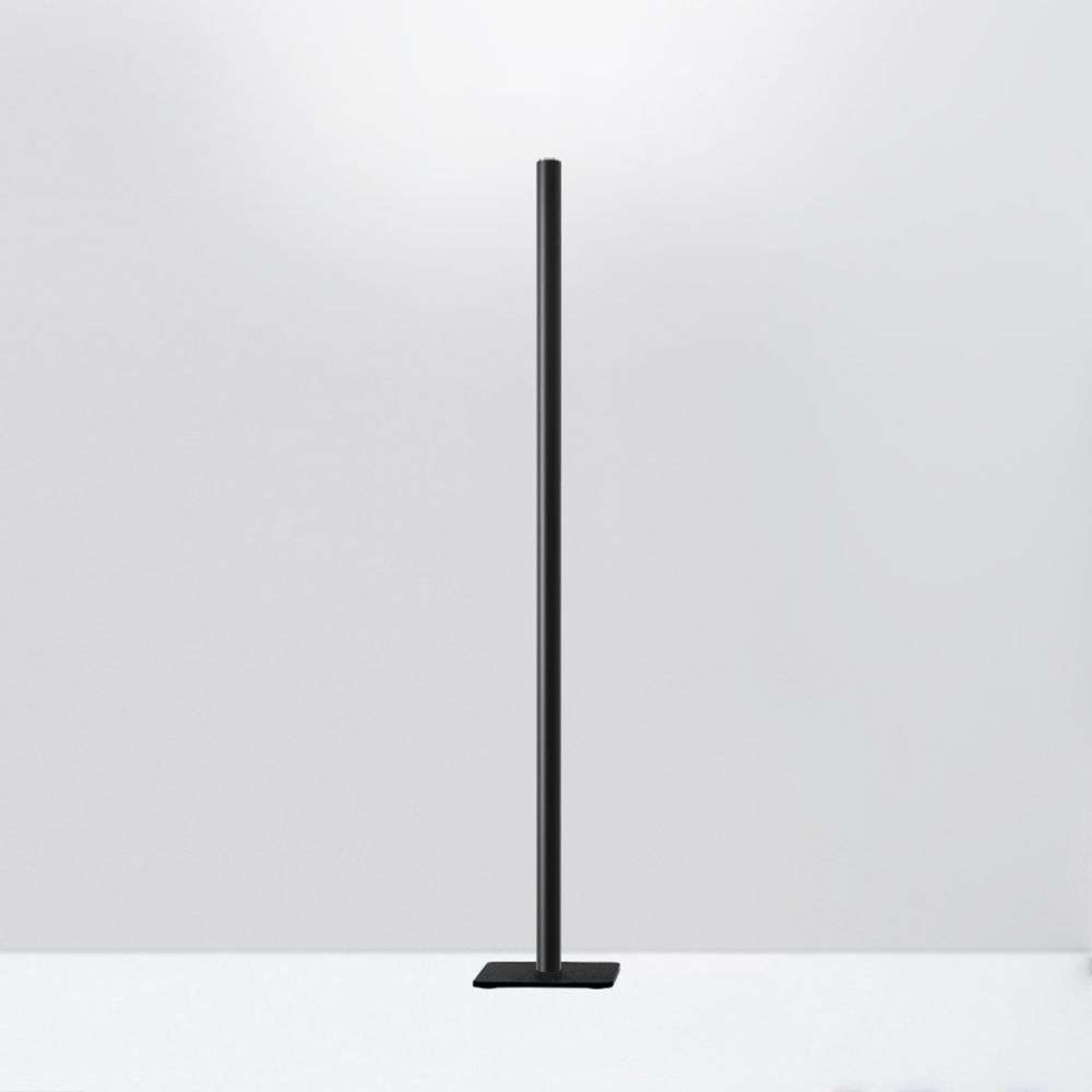 Ilio Mini Lampadar 2700K Matt Black - Artemide