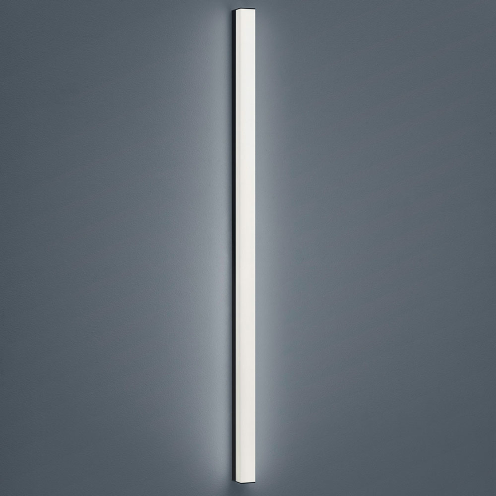Helestra Lado -LED-peililamppu musta 120 cm