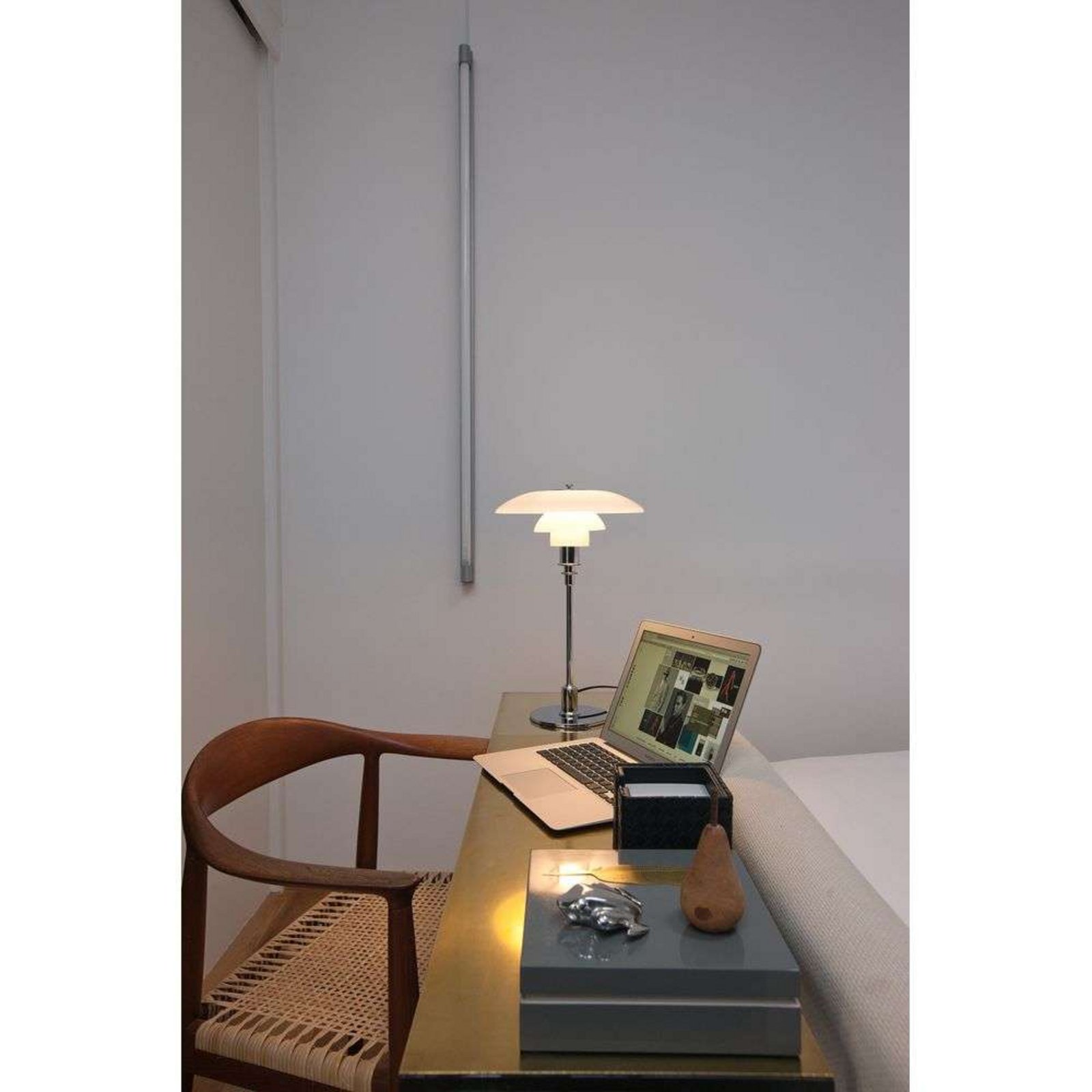 PH 3/2 Table Lamp High-Gloss Chrome-Plated - Louis Poulsen