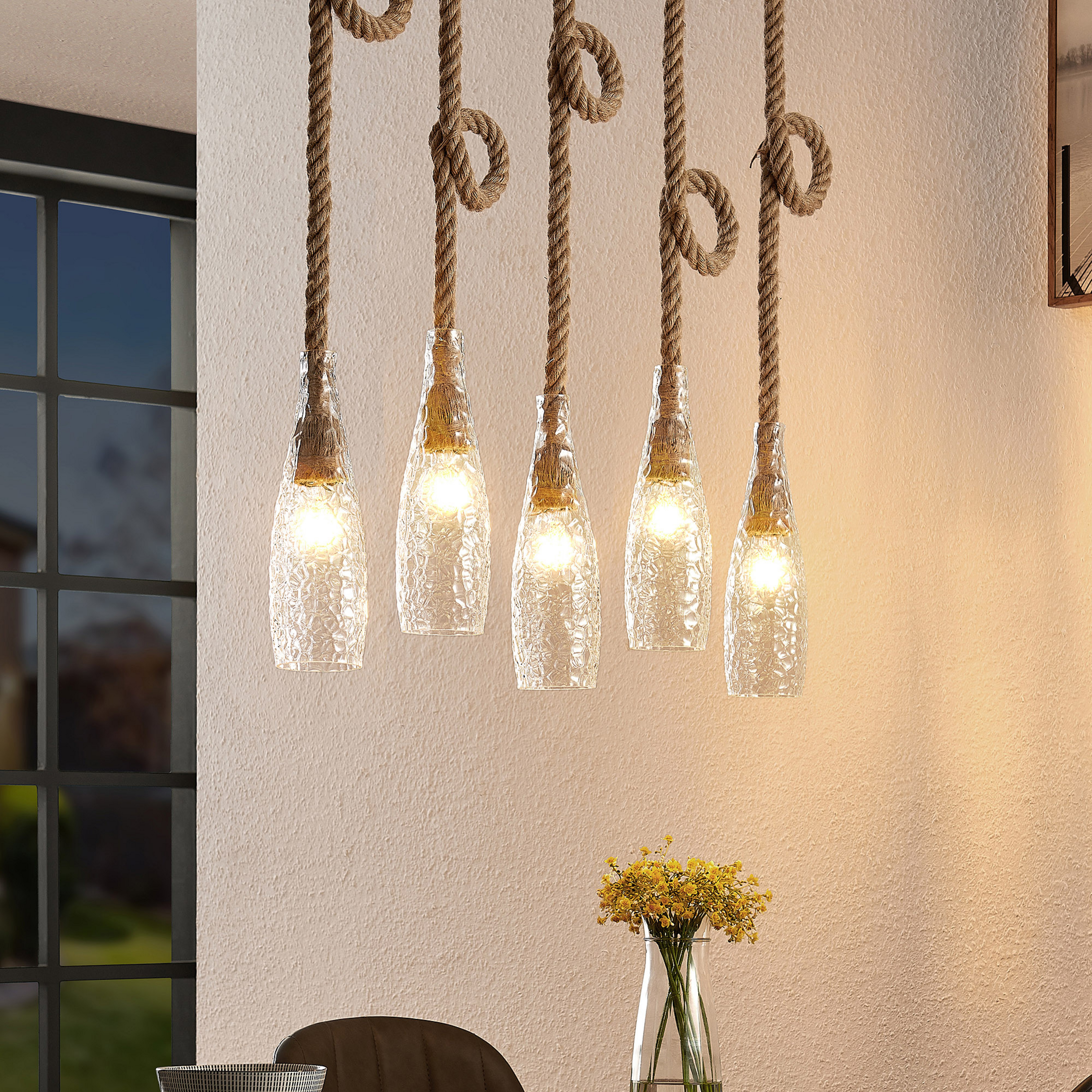 Lindby Relia závesná lampa, tienidlá sklo
